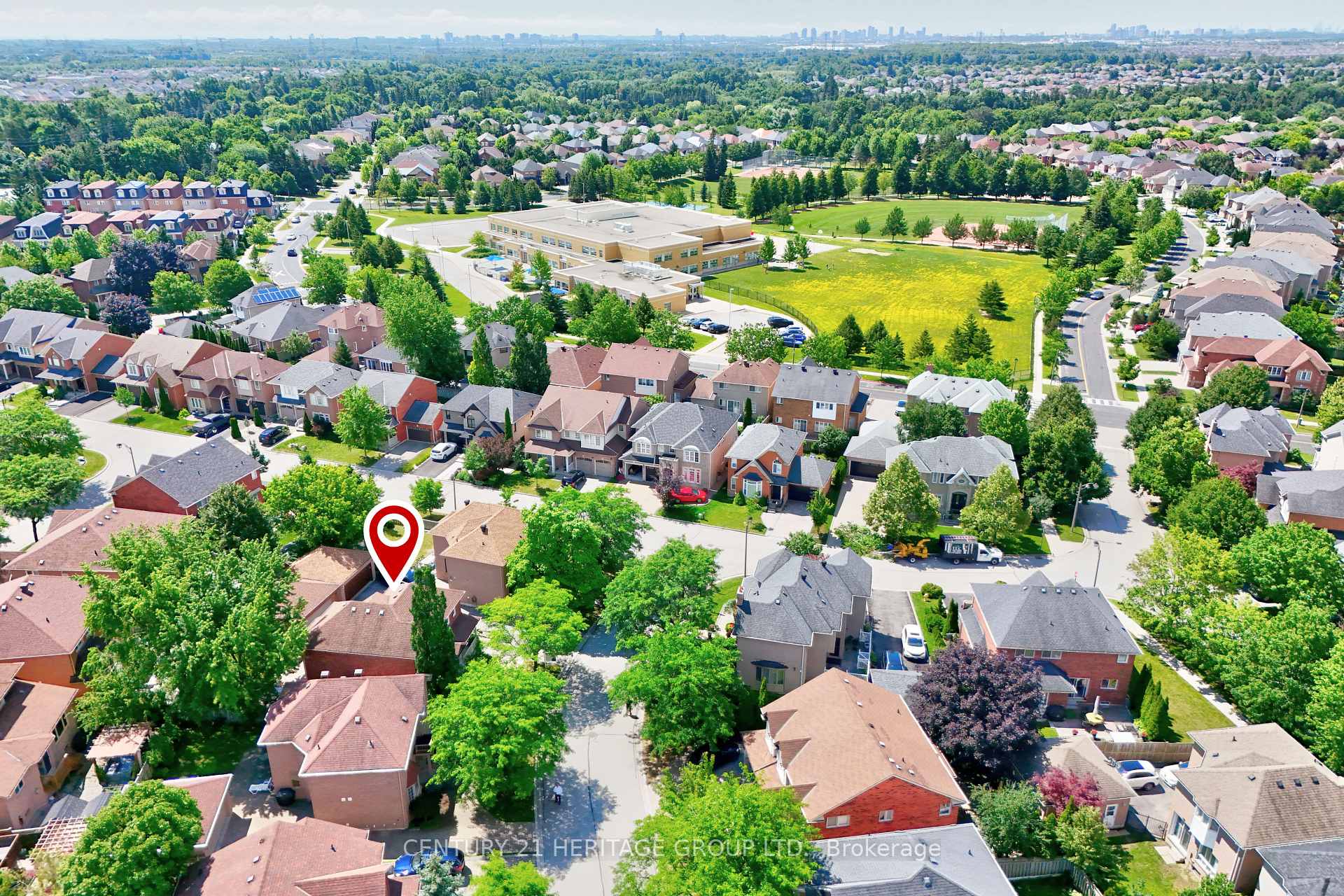Photo 39 of 3 Primrose Path Crescent, Markham, Legacy — HOMEH