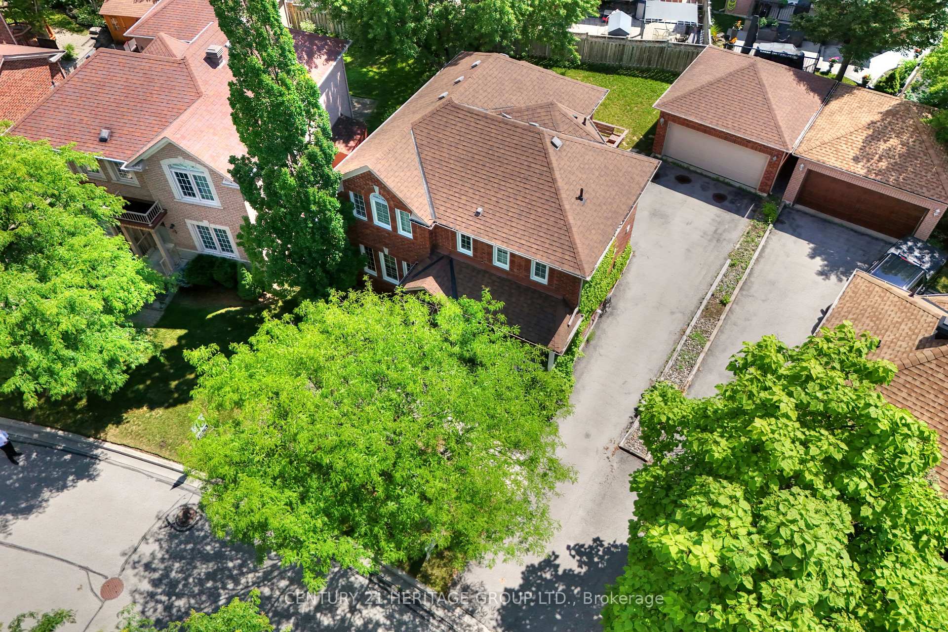 Photo 40 of 3 Primrose Path Crescent, Markham, Legacy — HOMEH