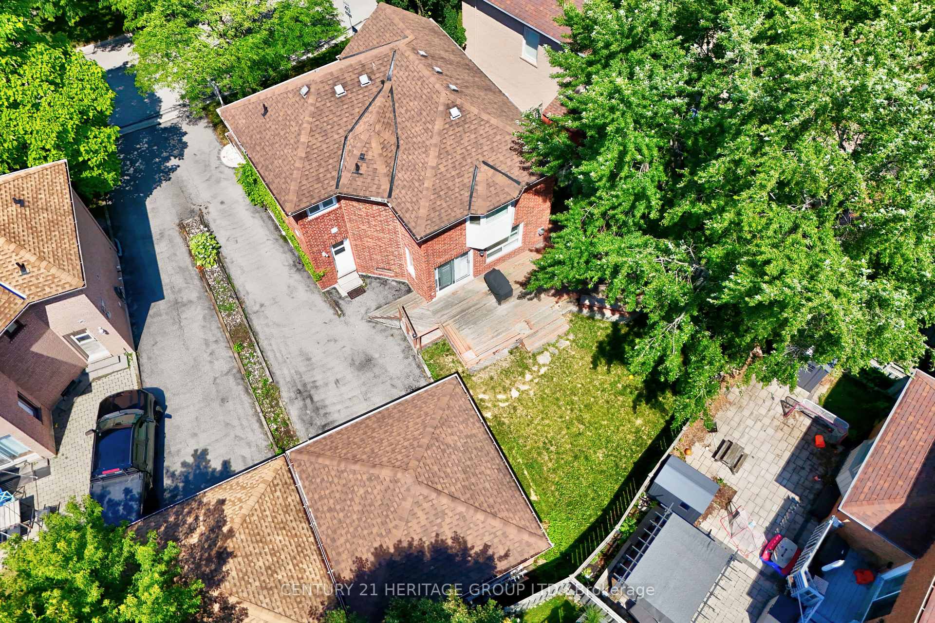 Photo 41 of 3 Primrose Path Crescent, Markham, Legacy — HOMEH