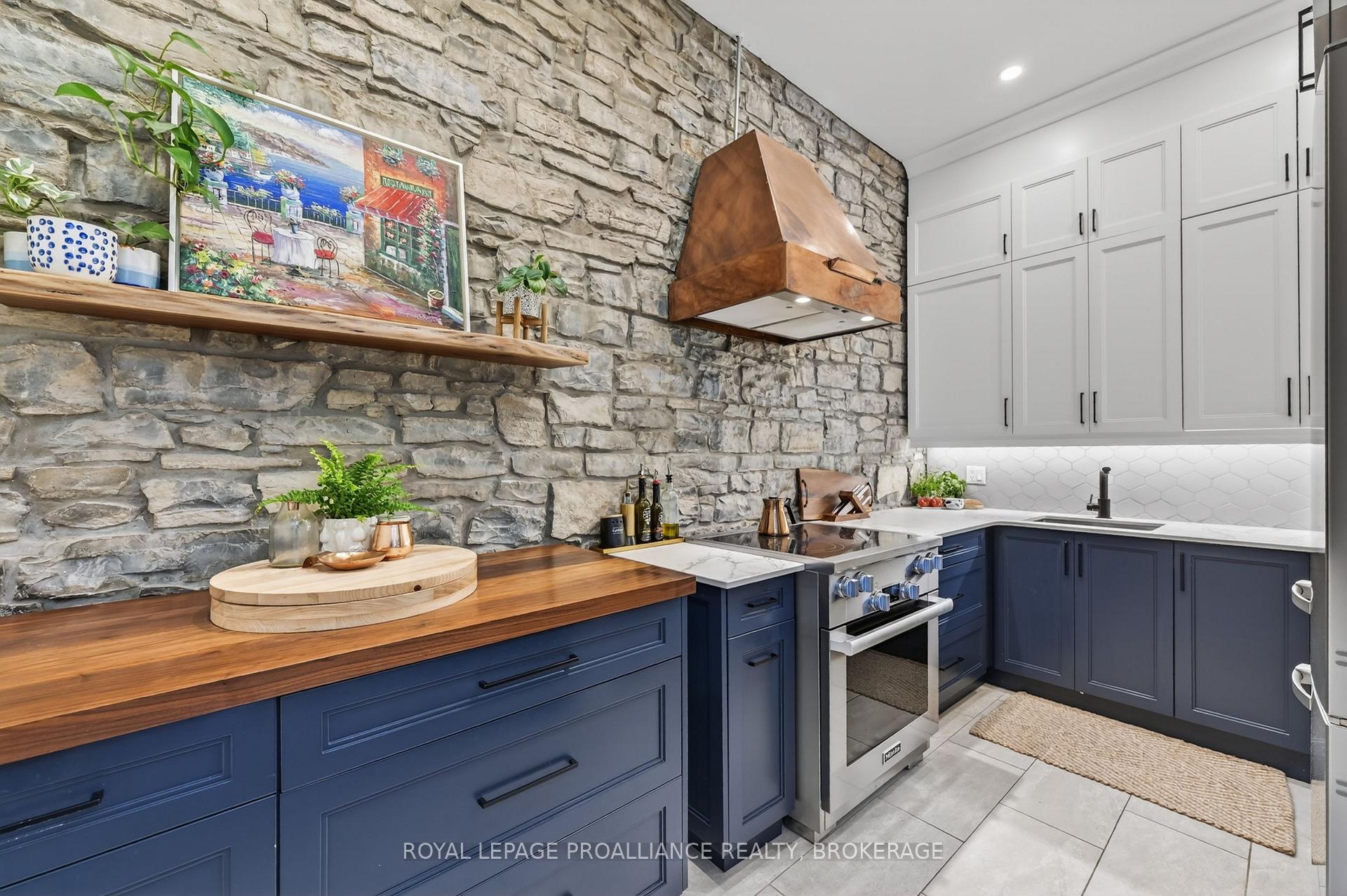 Photo 15 of Unit 2, 133 King Street E, Kingston, Central City East — HOMEH