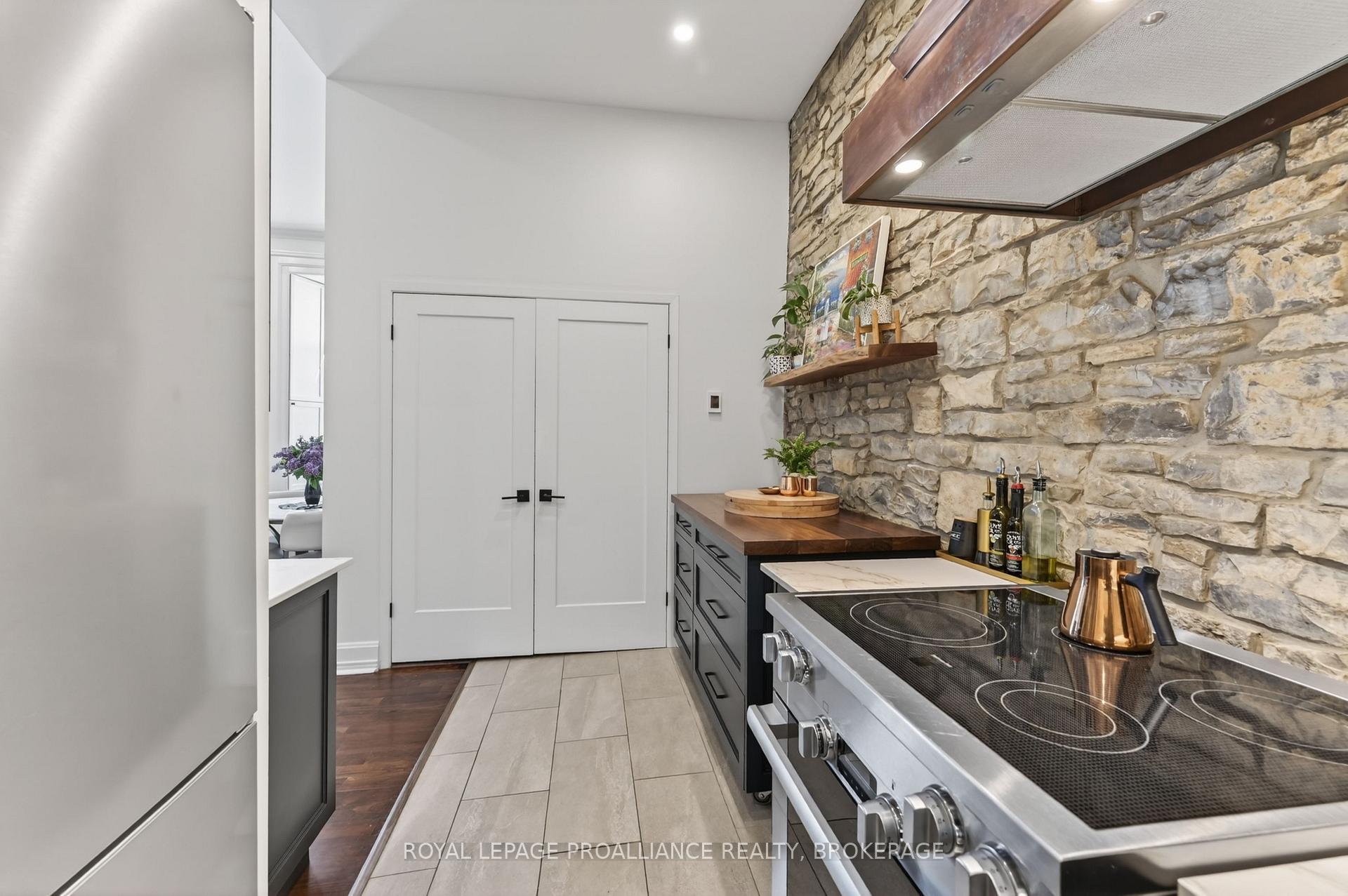 Photo 20 of Unit 2, 133 King Street E, Kingston, Central City East — HOMEH