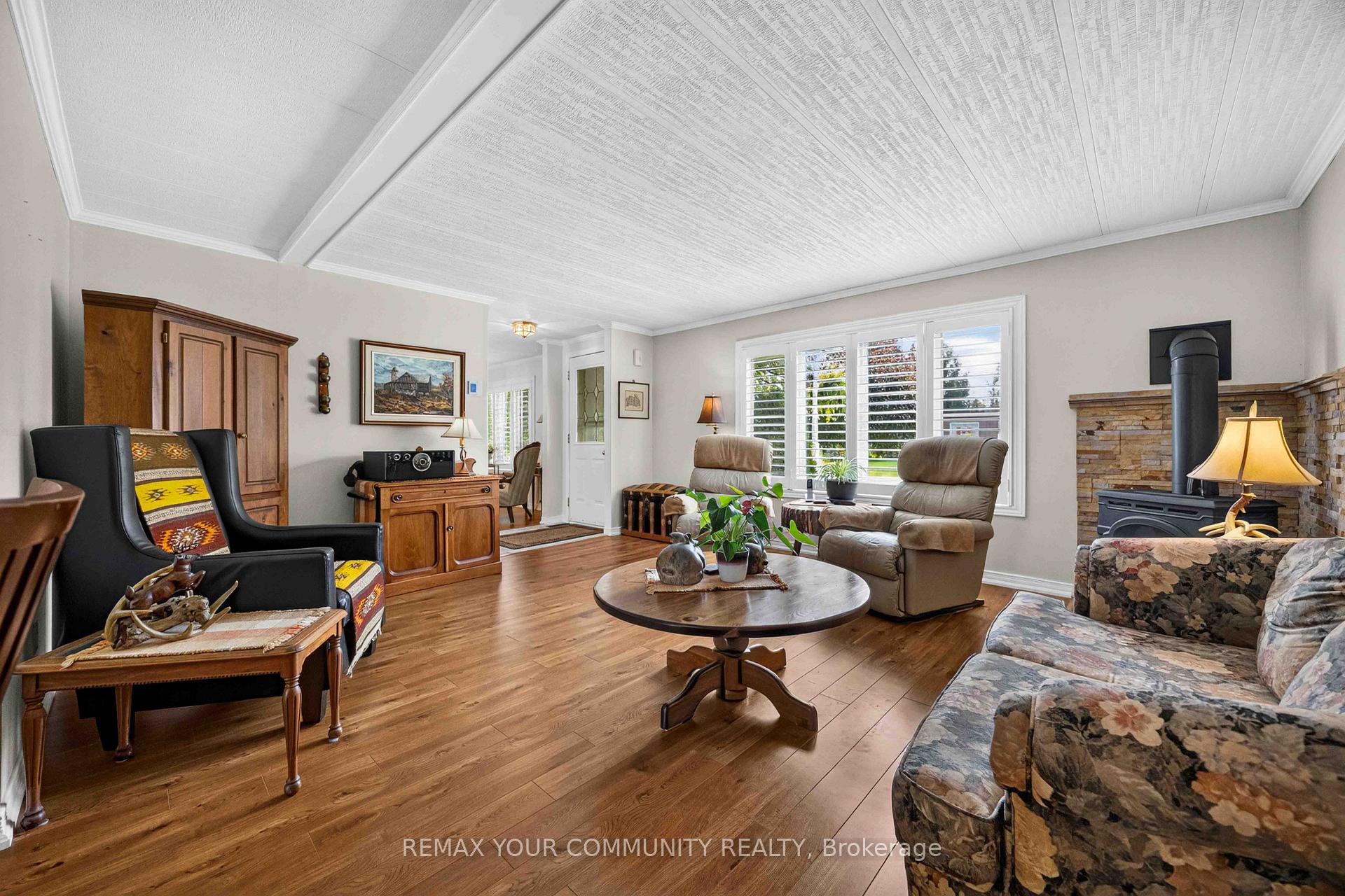 Photo 11 of 131 Roxanna Drive, Georgina, Sutton & Jackson's Point — HOMEH
