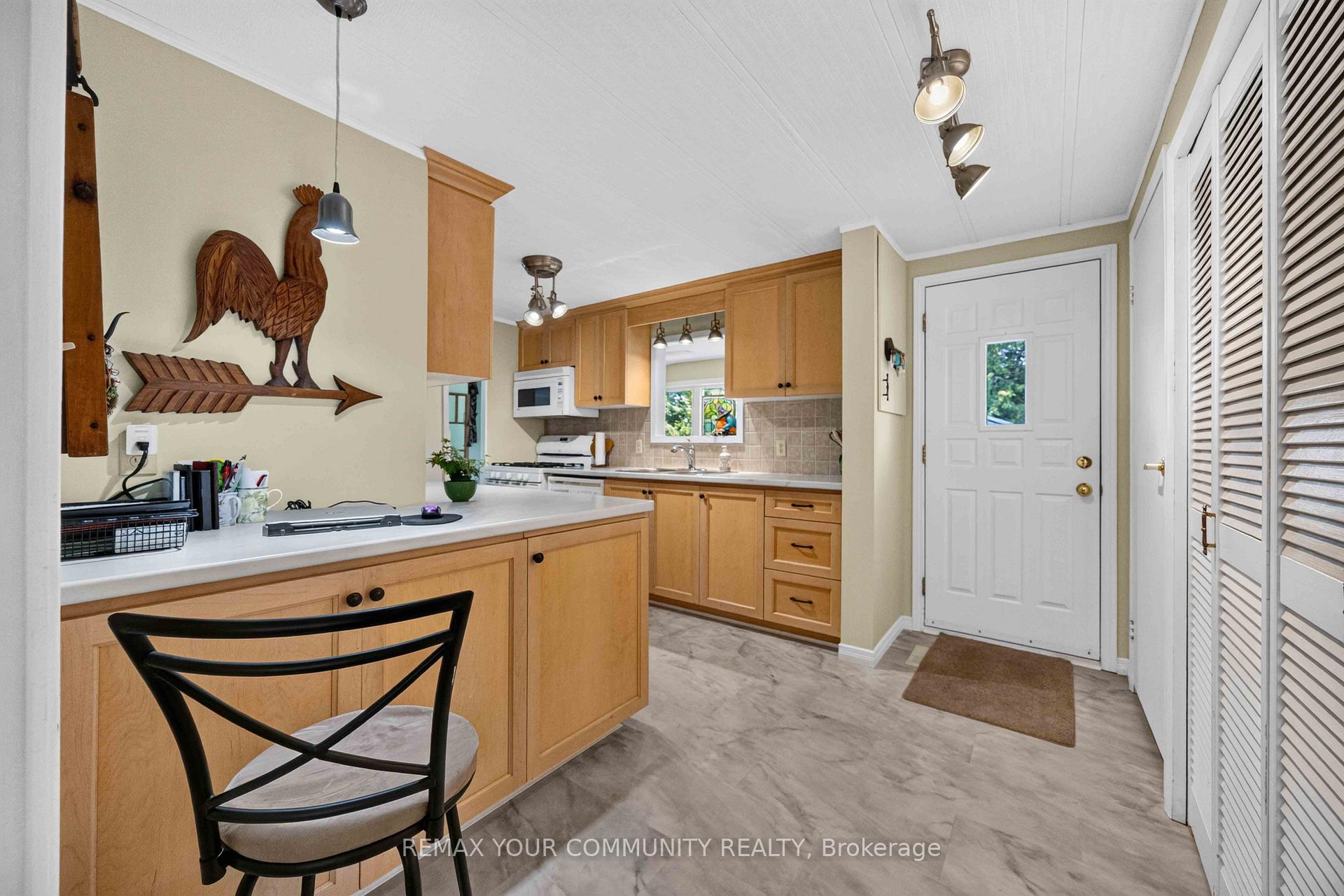 Photo 13 of 131 Roxanna Drive, Georgina, Sutton & Jackson's Point — HOMEH