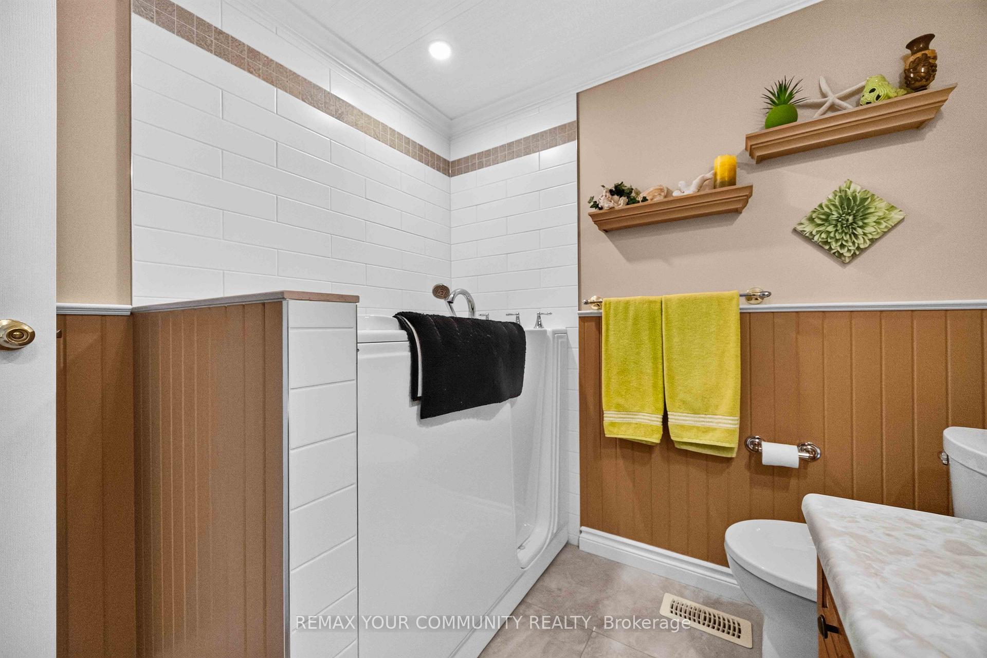 Photo 26 of 131 Roxanna Drive, Georgina, Sutton & Jackson's Point — HOMEH