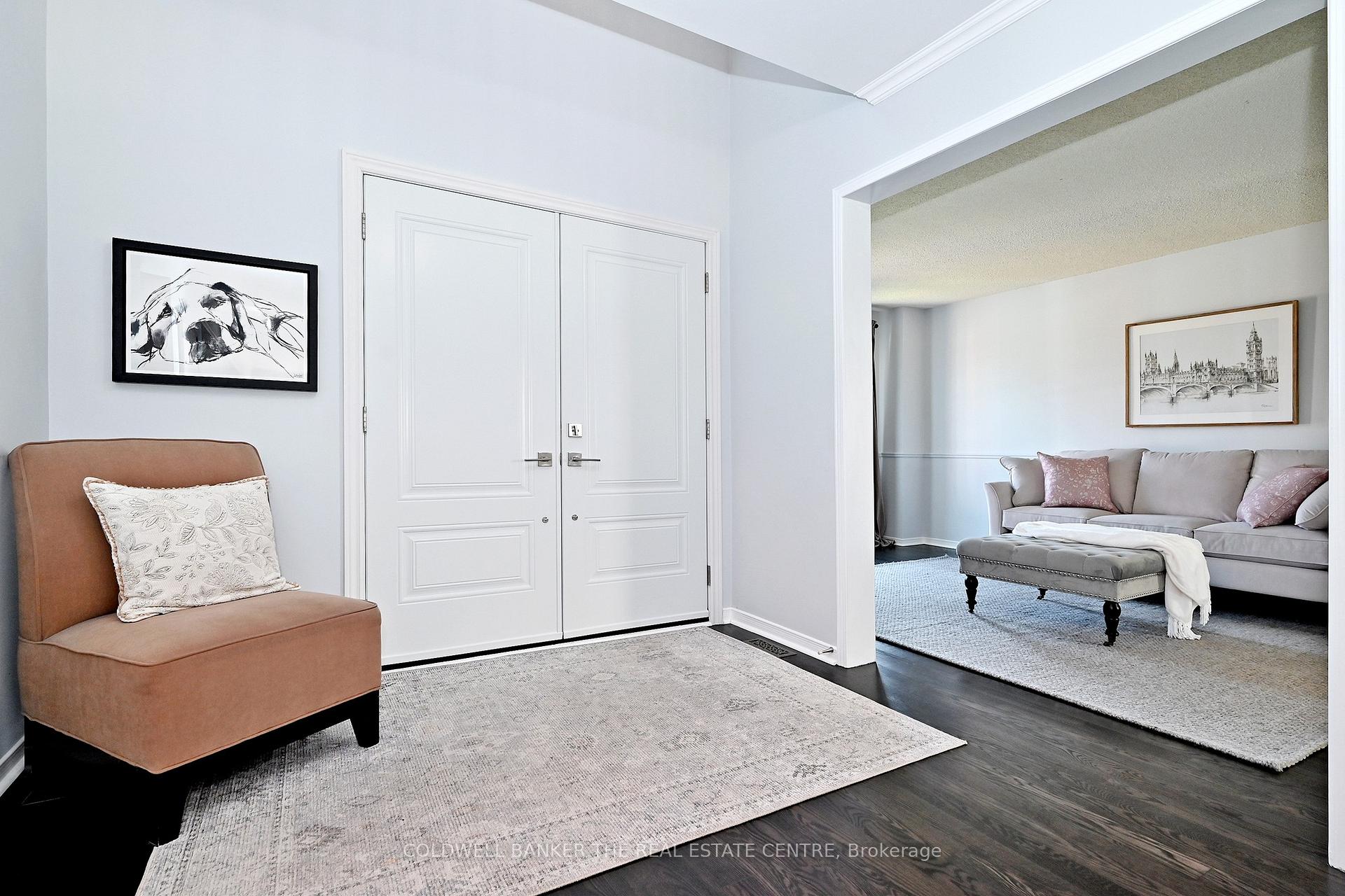 Photo 3 of 194 Chambers Crescent, Newmarket, Armitage — HOMEH
