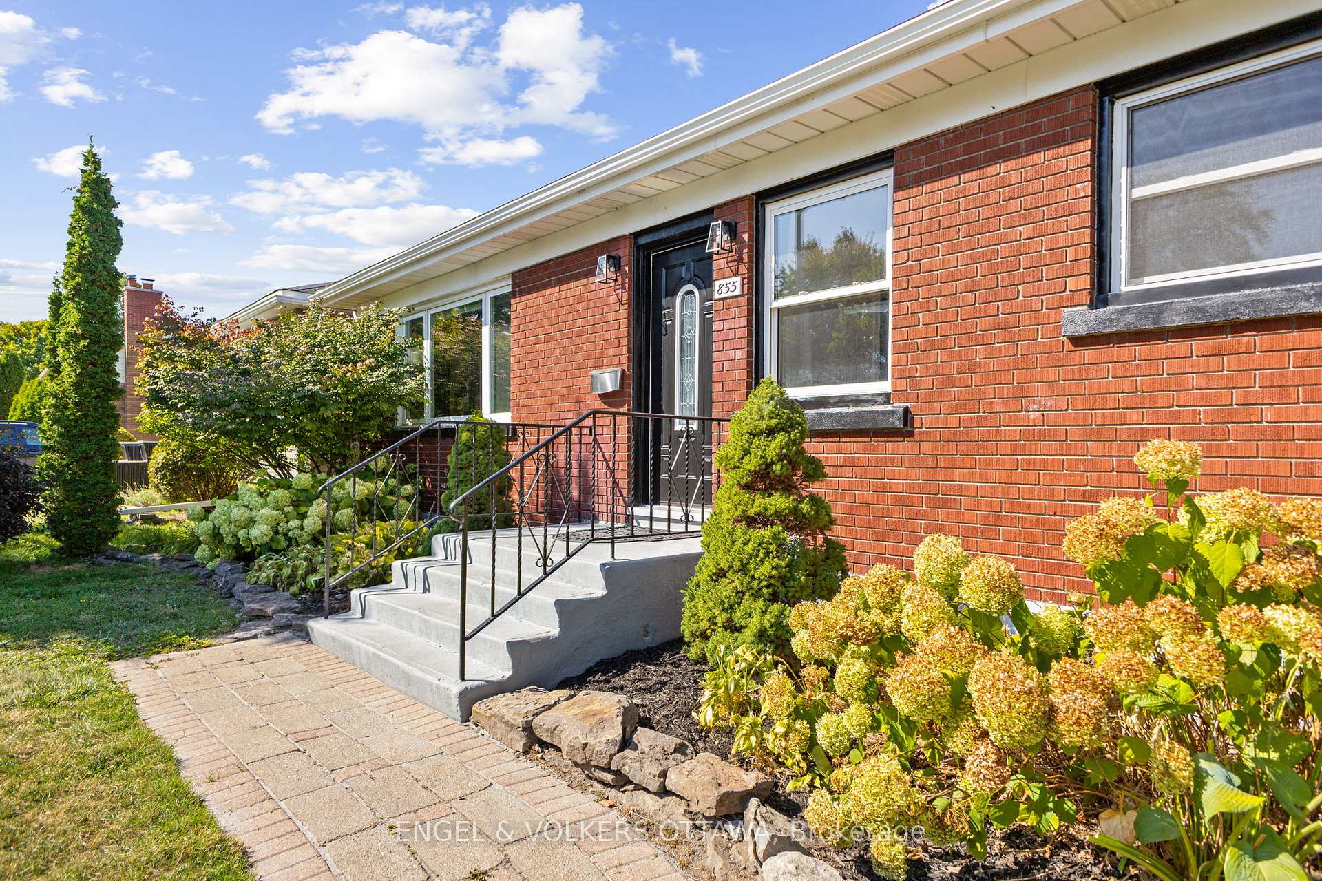 Photo 2 of 855 Weston Drive, Ottawa, Elmvale Acres — HOMEH