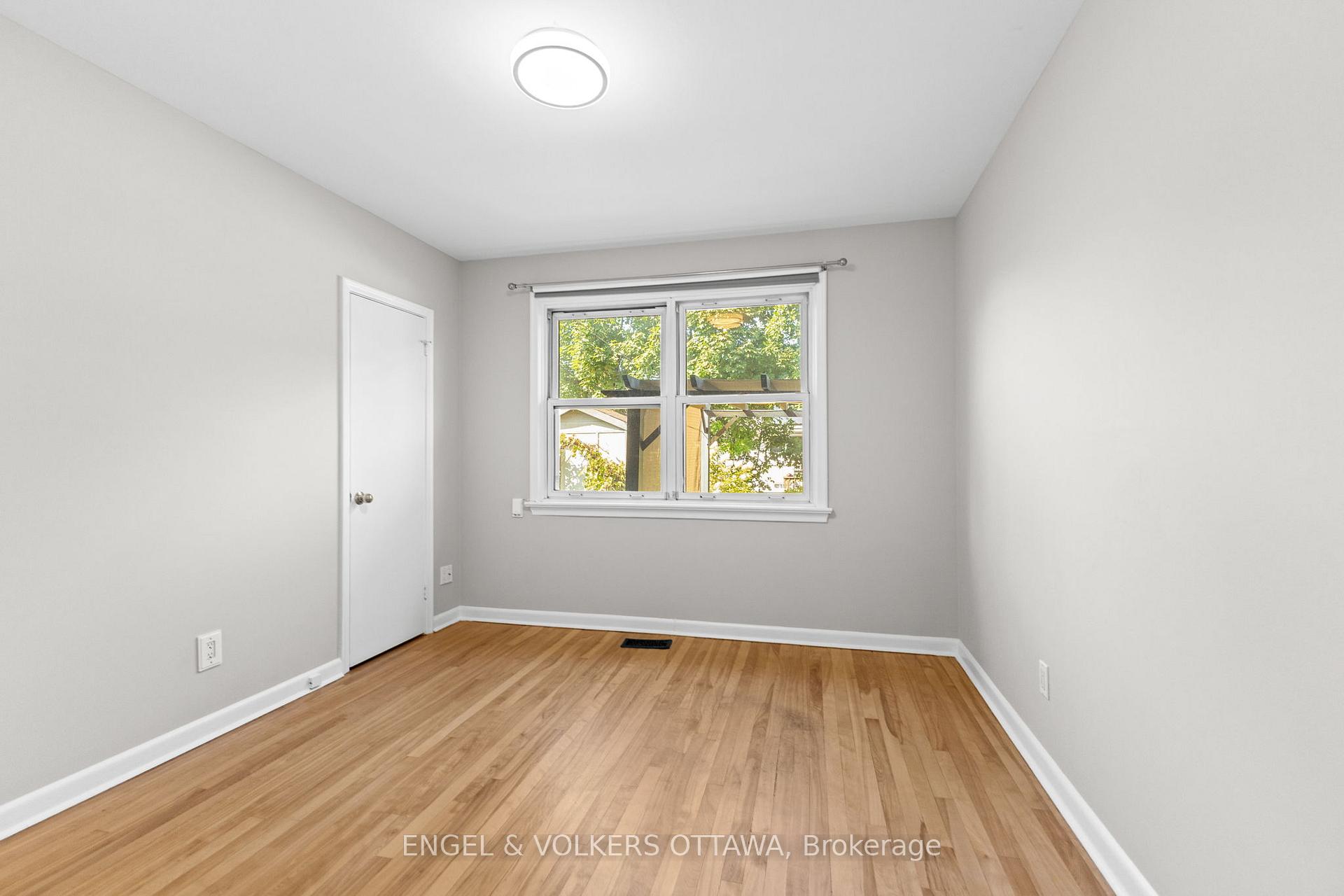 Photo 14 of 855 Weston Drive, Ottawa, Elmvale Acres — HOMEH
