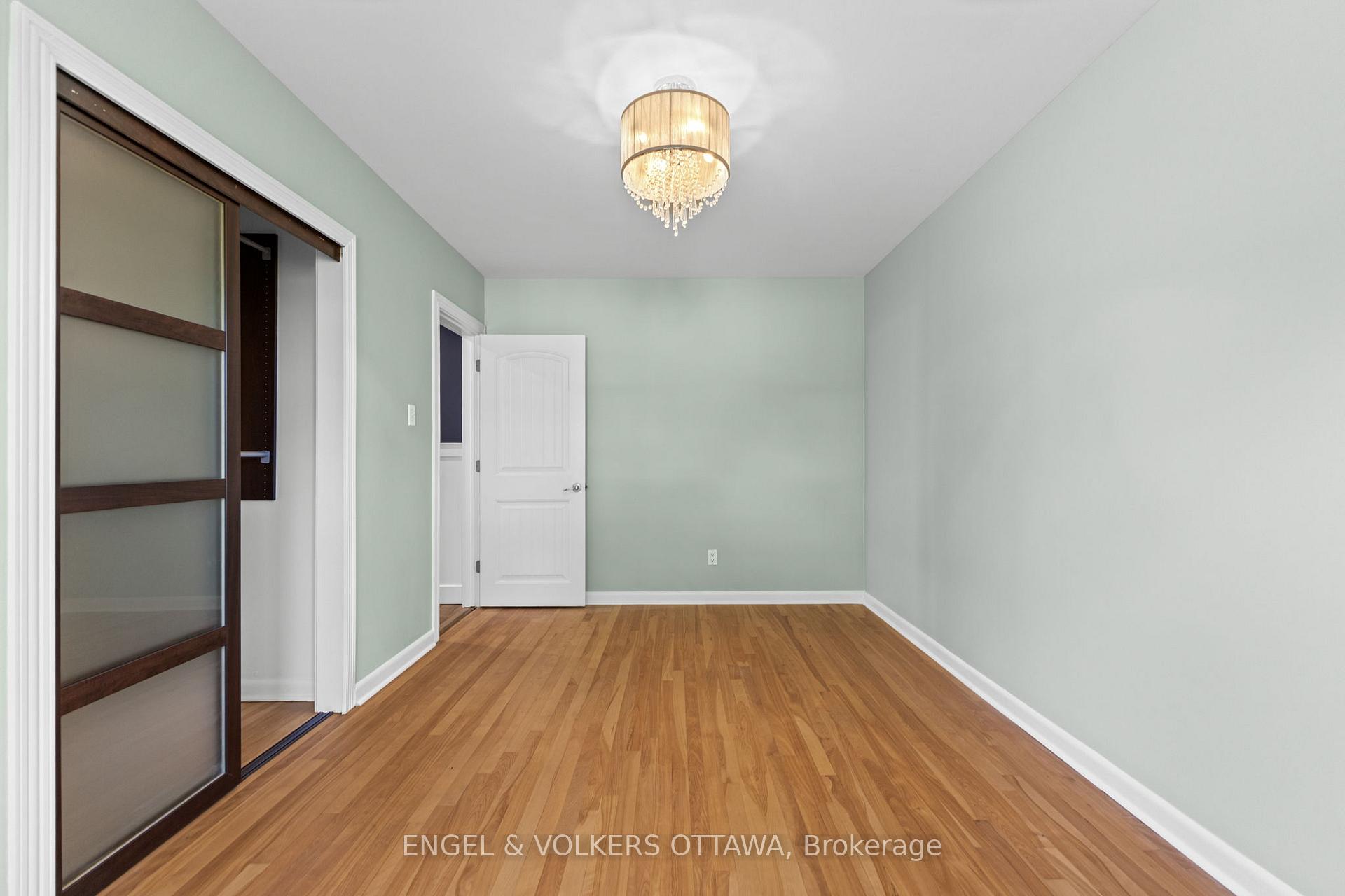 Photo 17 of 855 Weston Drive, Ottawa, Elmvale Acres — HOMEH