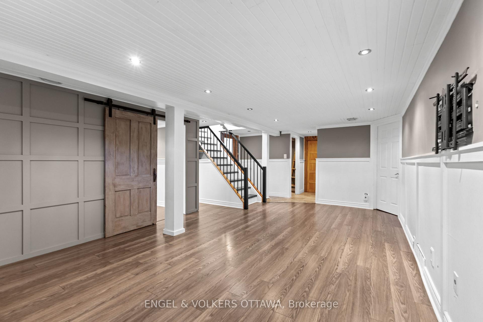 Photo 21 of 855 Weston Drive, Ottawa, Elmvale Acres — HOMEH