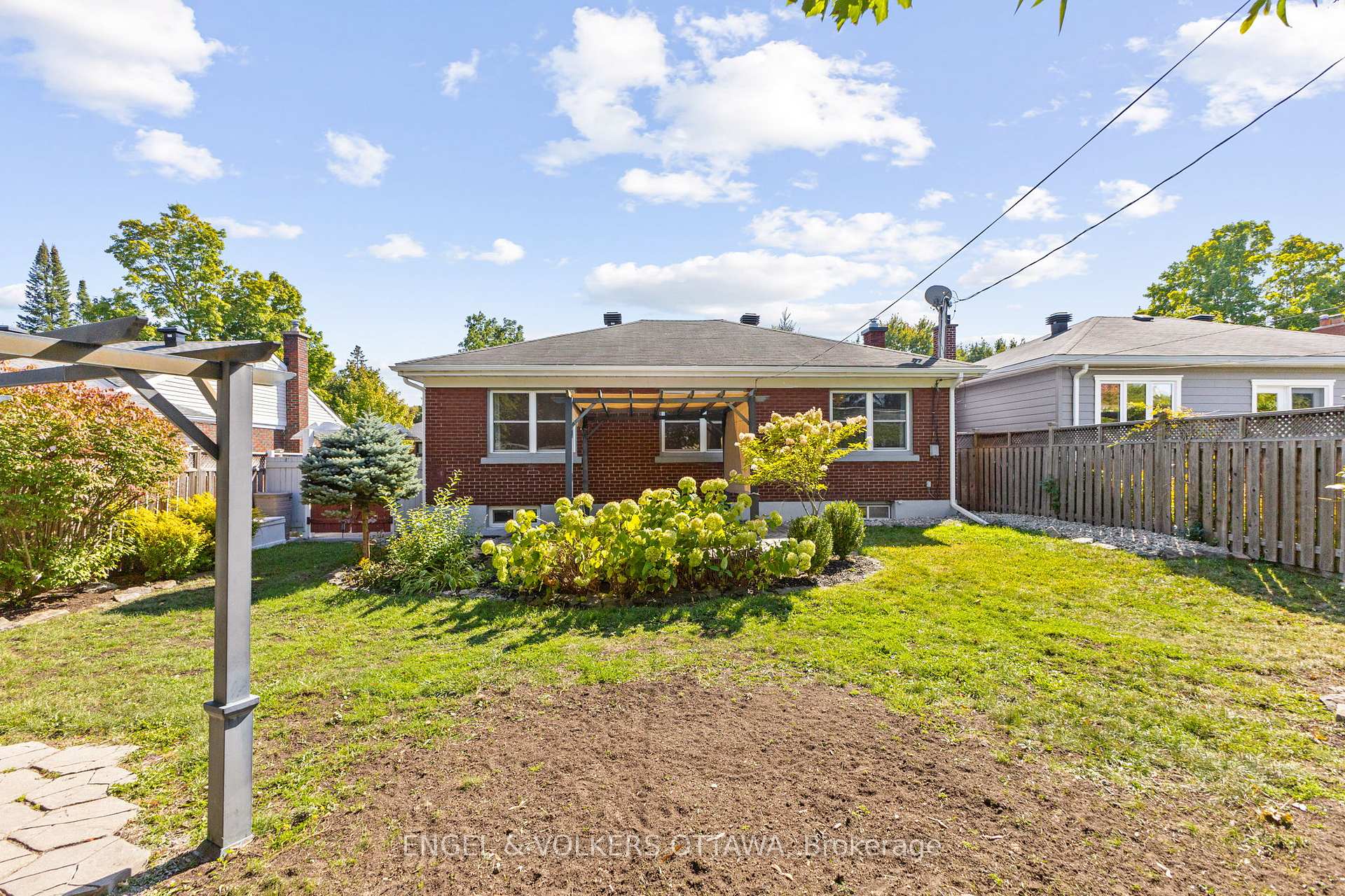 Photo 34 of 855 Weston Drive, Ottawa, Elmvale Acres — HOMEH