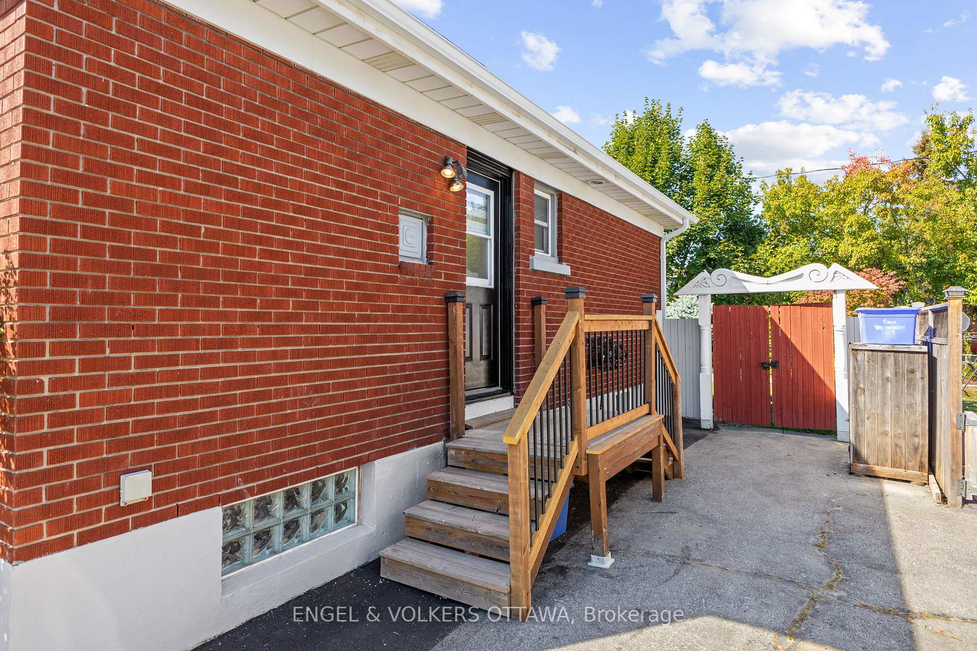 Photo 35 of 855 Weston Drive, Ottawa, Elmvale Acres — HOMEH