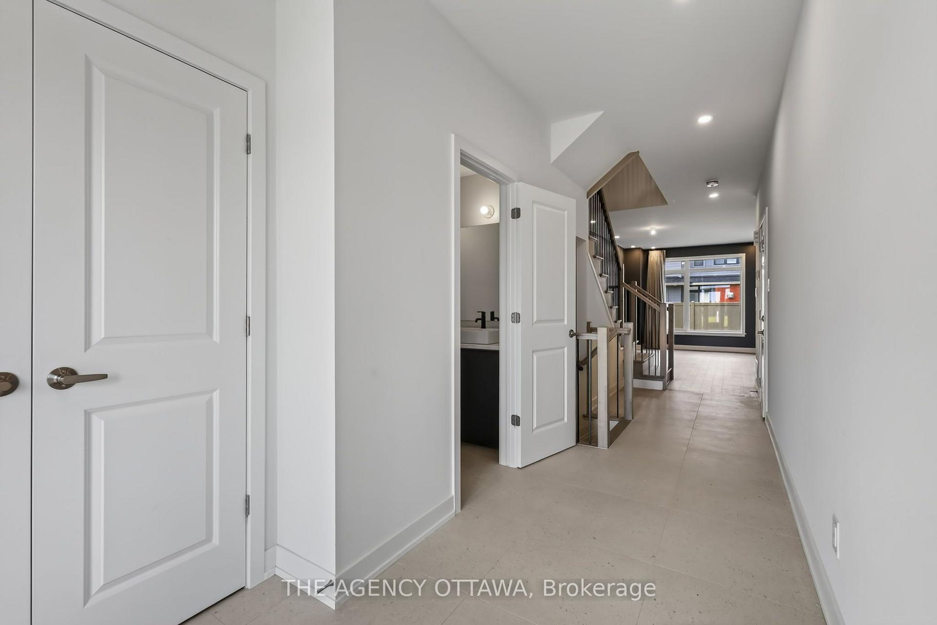 Photo 4 of 1202 Spoor Street, Ottawa, Kanata - Rural Kanata (Central) — HOMEH