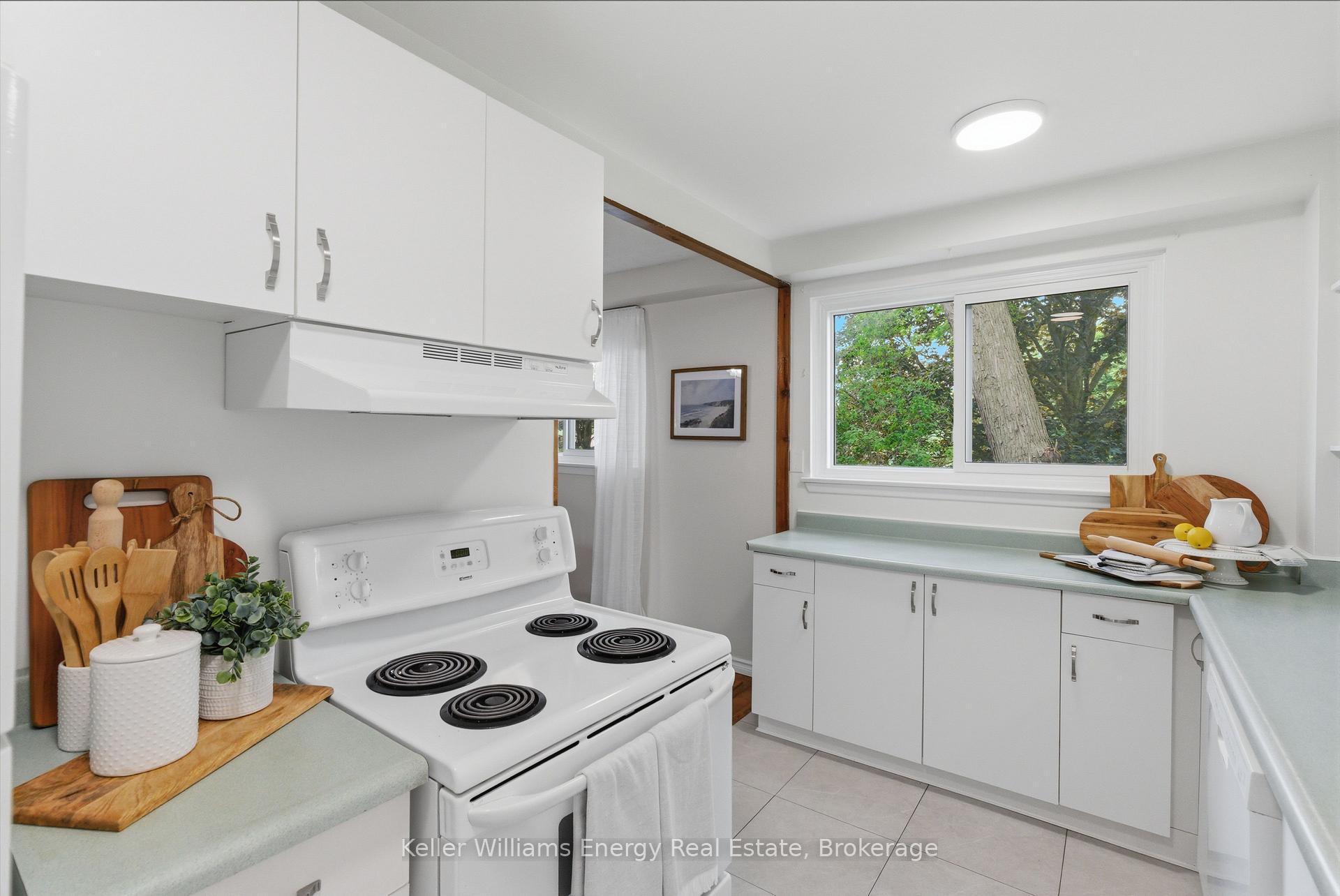 Photo 10 of Unit 12, 320 Blackthorn Street, Oshawa, Eastdale — HOMEH