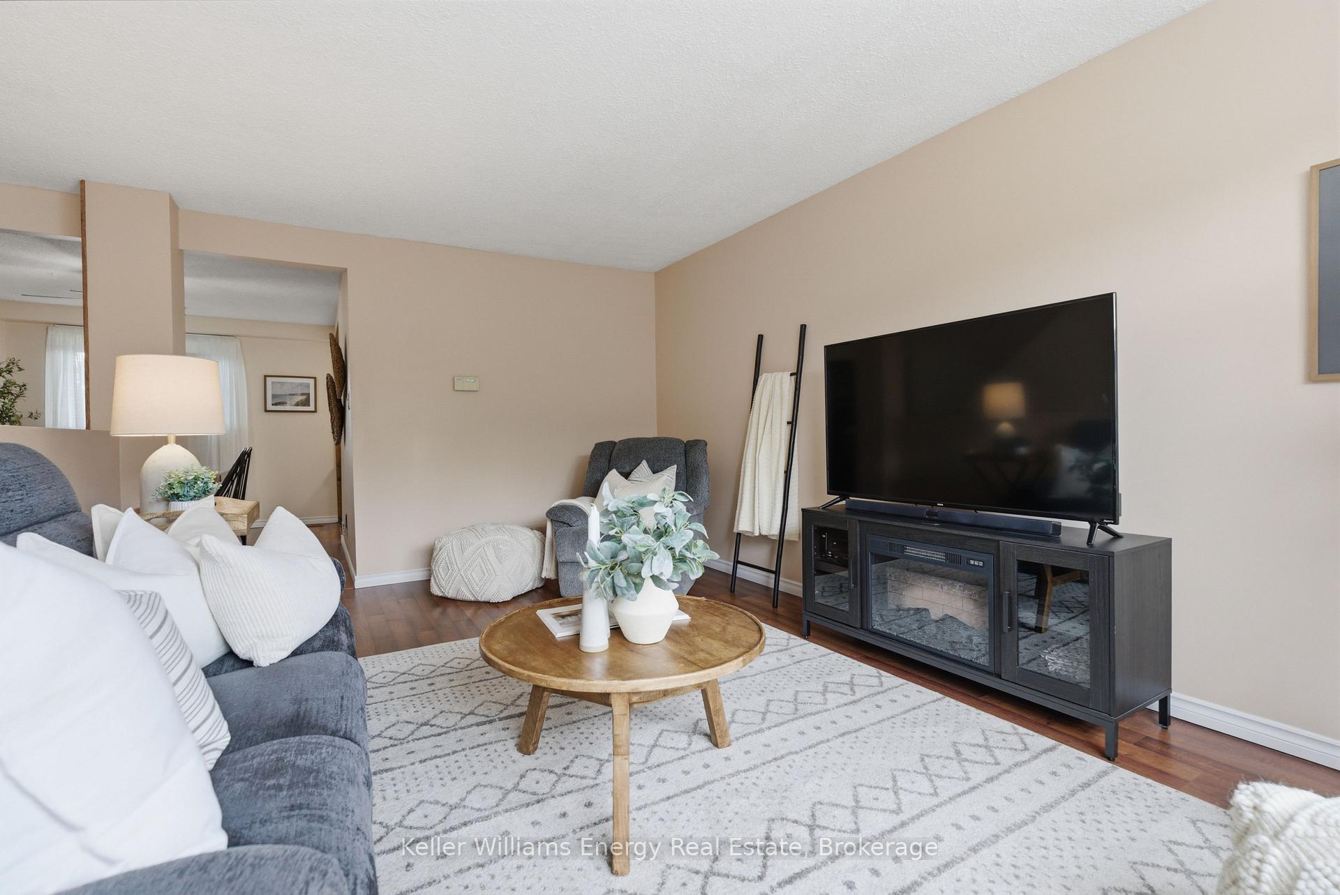 Photo 18 of Unit 12, 320 Blackthorn Street, Oshawa, Eastdale — HOMEH