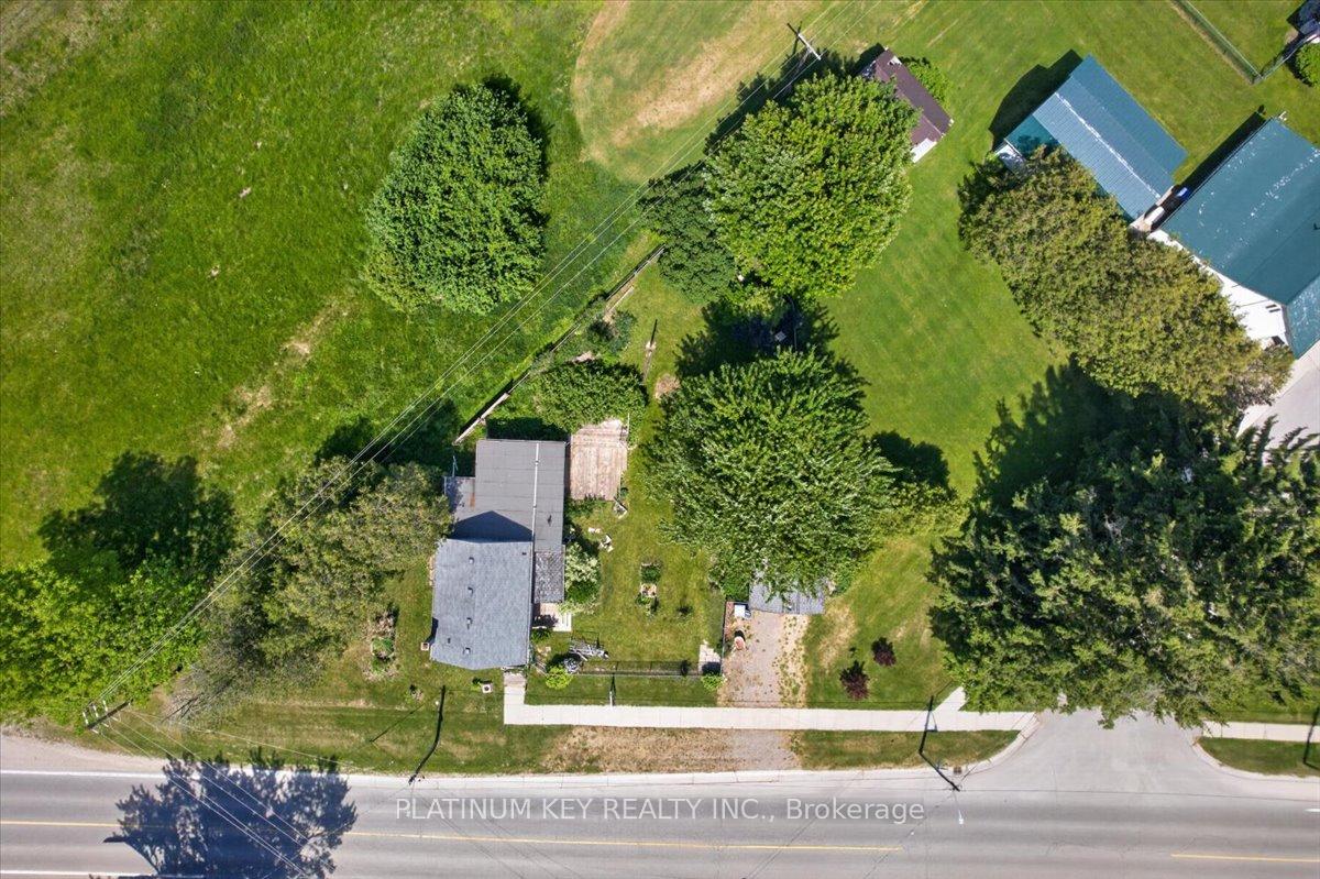 Photo 2 of 21996 Melbourne Road, Strathroy-Caradoc, Rural Strathroy-Caradoc — HOMEH