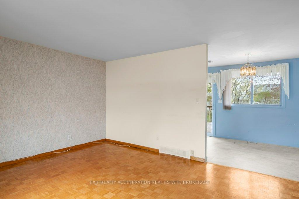 Photo 10 of 116 Sherwood Avenue, Loyalist, Amherstview — HOMEH