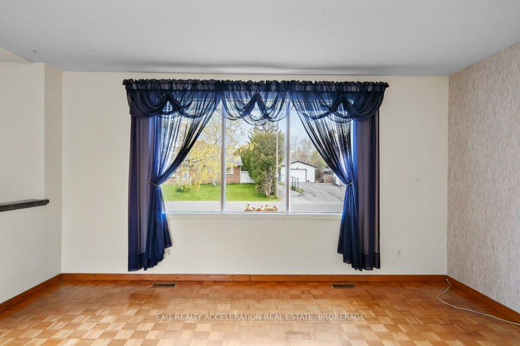 Photo 11 of 116 Sherwood Avenue, Loyalist, Amherstview — HOMEH