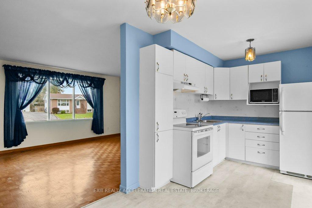Photo 13 of 116 Sherwood Avenue, Loyalist, Amherstview — HOMEH