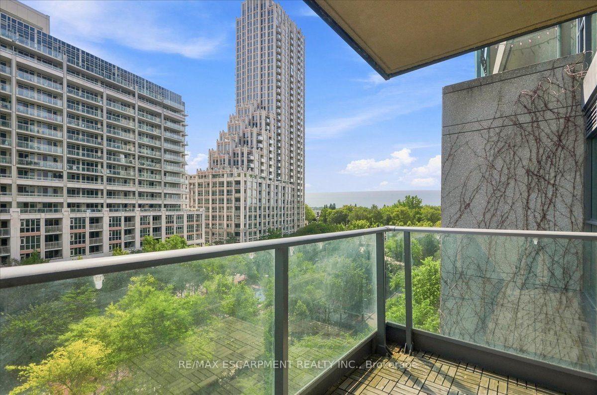 Photo 13 of Unit 676, 209 Fort York Boulevard, Toronto, Niagara — HOMEH