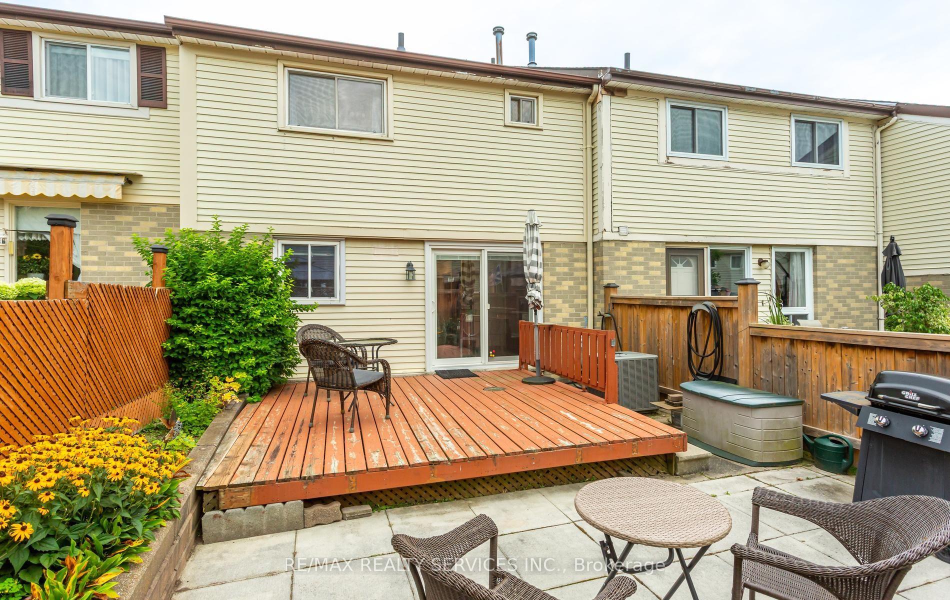 Photo 31 of 35 Sparklett Crescent, Brampton, Heart Lake East — HOMEH