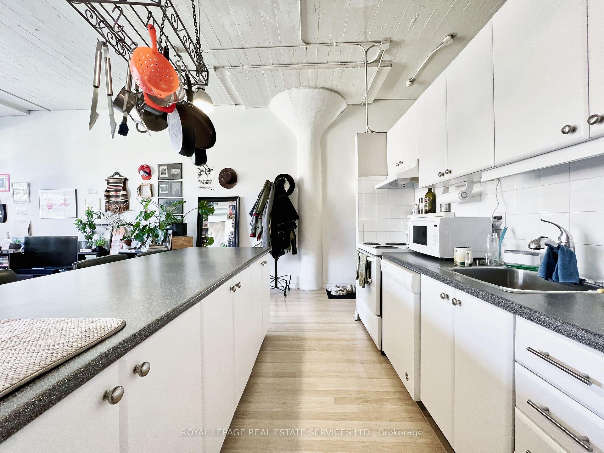 Photo 4 of Unit 201, 365 Dundas Street E, Toronto, Moss Park — HOMEH