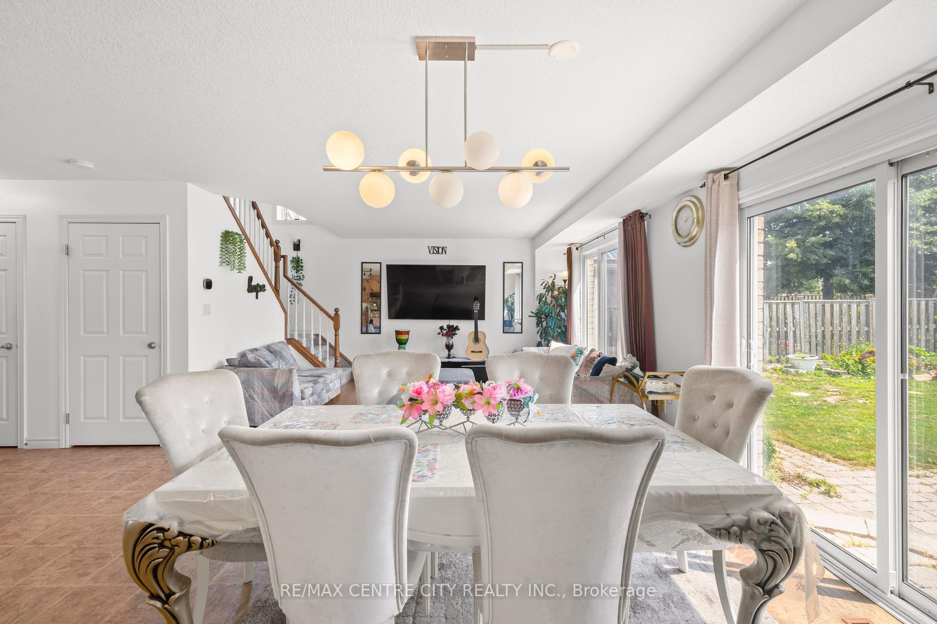 Photo 13 of 2 Fenwick Court, St. Thomas — HOMEH