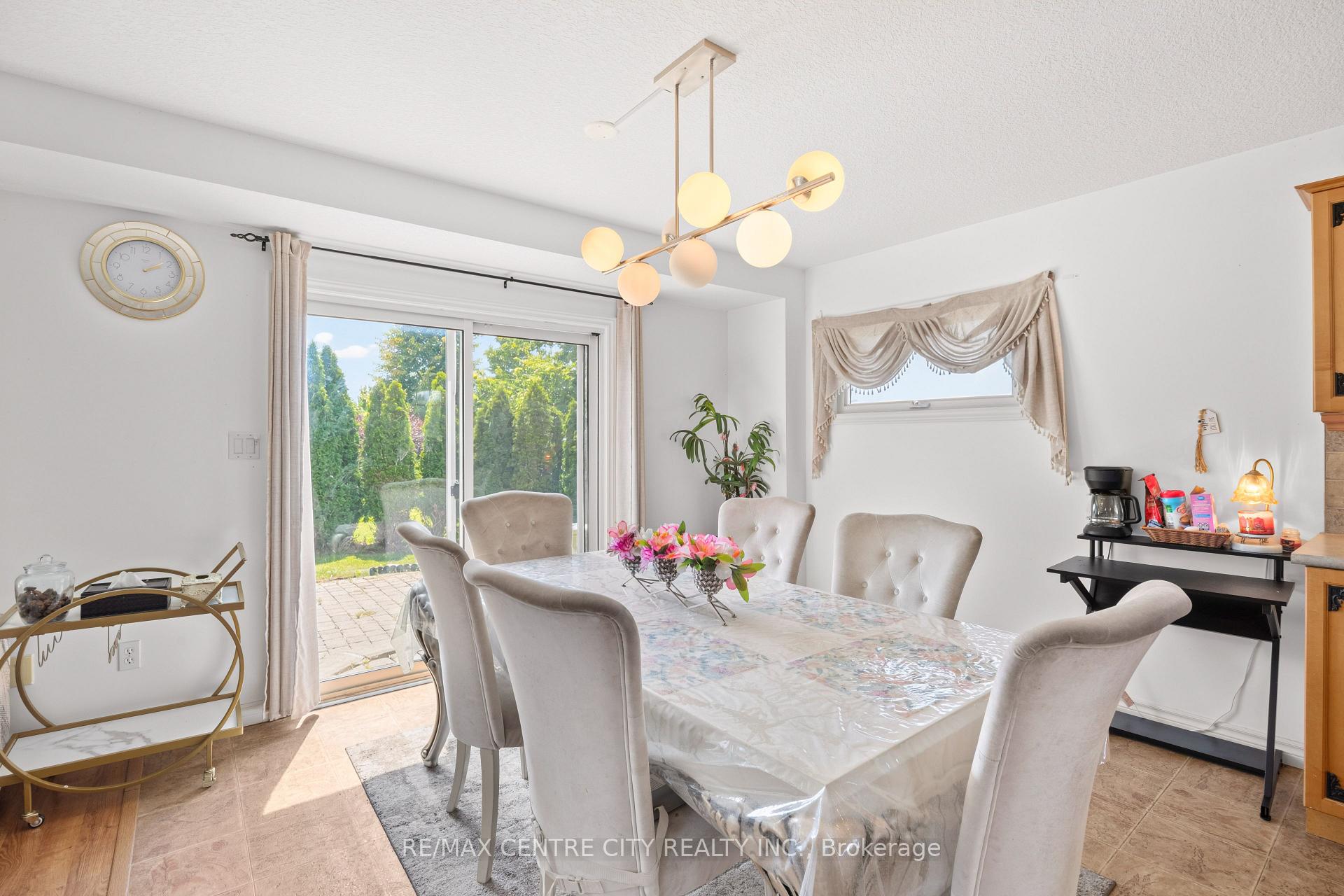 Photo 14 of 2 Fenwick Court, St. Thomas — HOMEH