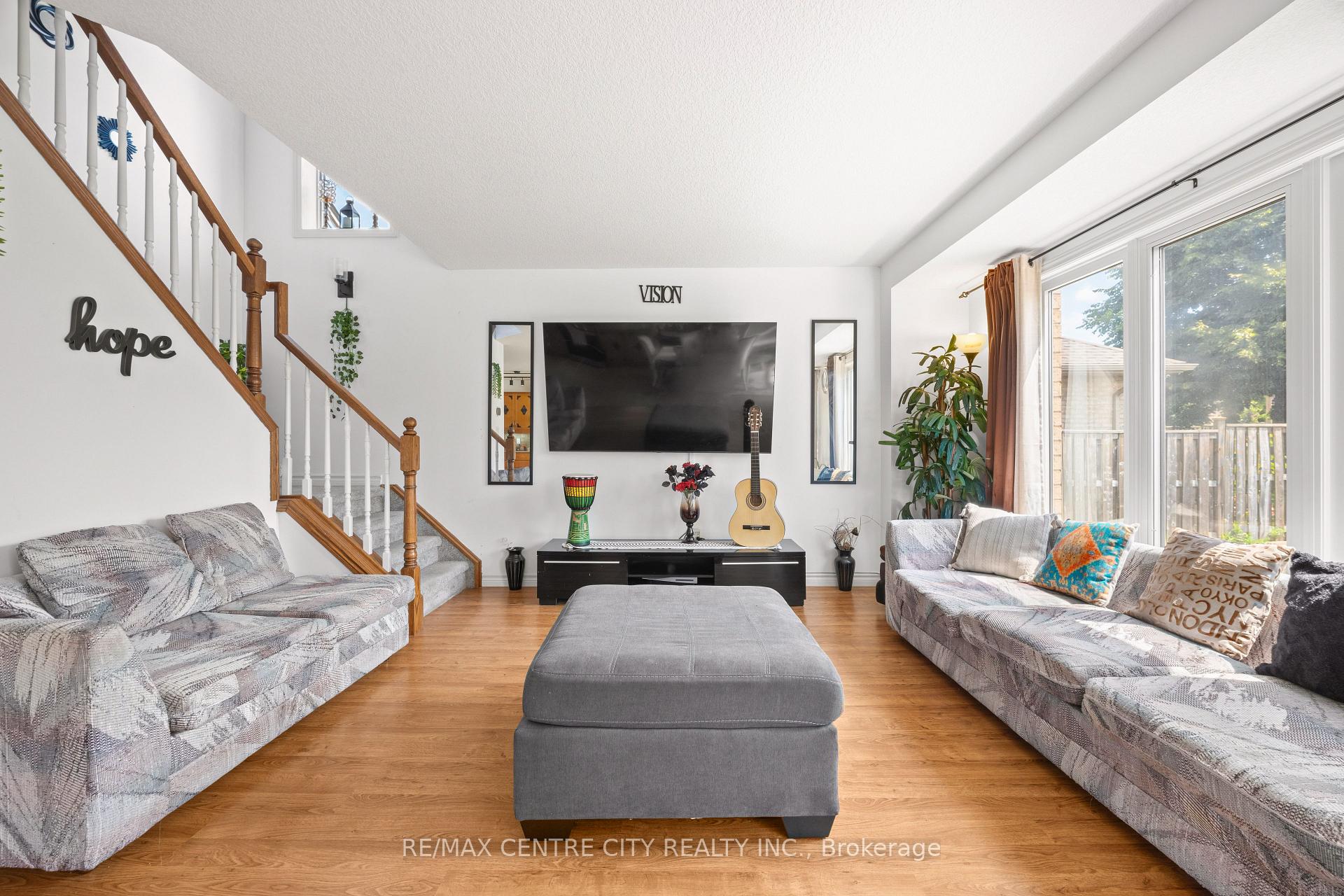 Photo 17 of 2 Fenwick Court, St. Thomas — HOMEH