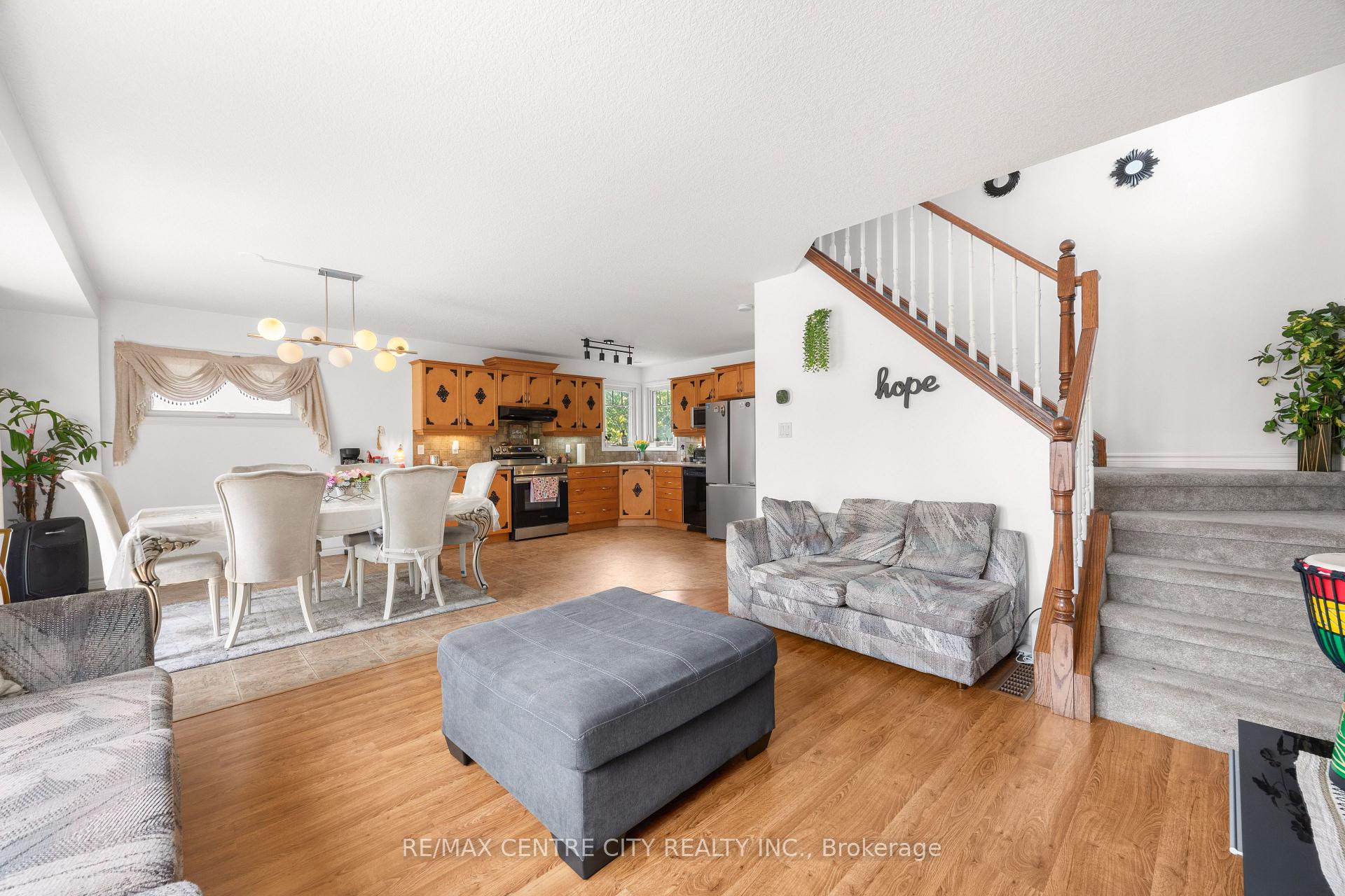 Photo 18 of 2 Fenwick Court, St. Thomas — HOMEH