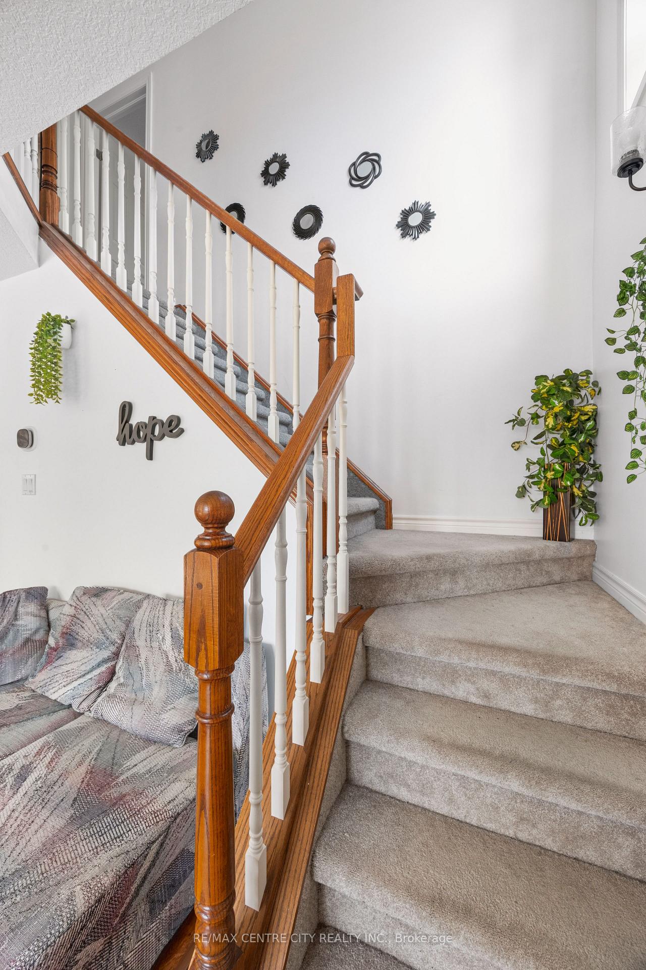 Photo 19 of 2 Fenwick Court, St. Thomas — HOMEH