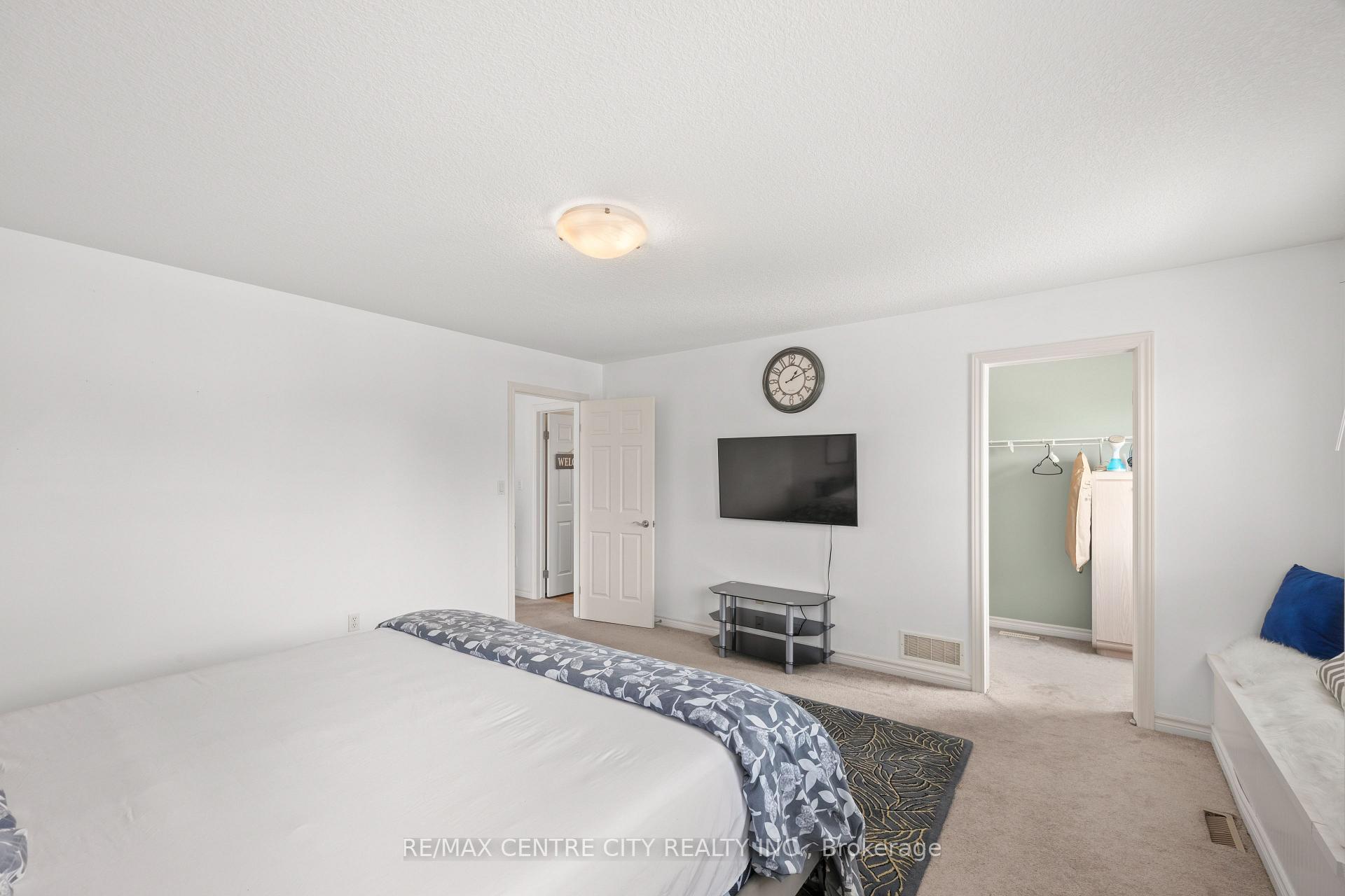 Photo 23 of 2 Fenwick Court, St. Thomas — HOMEH