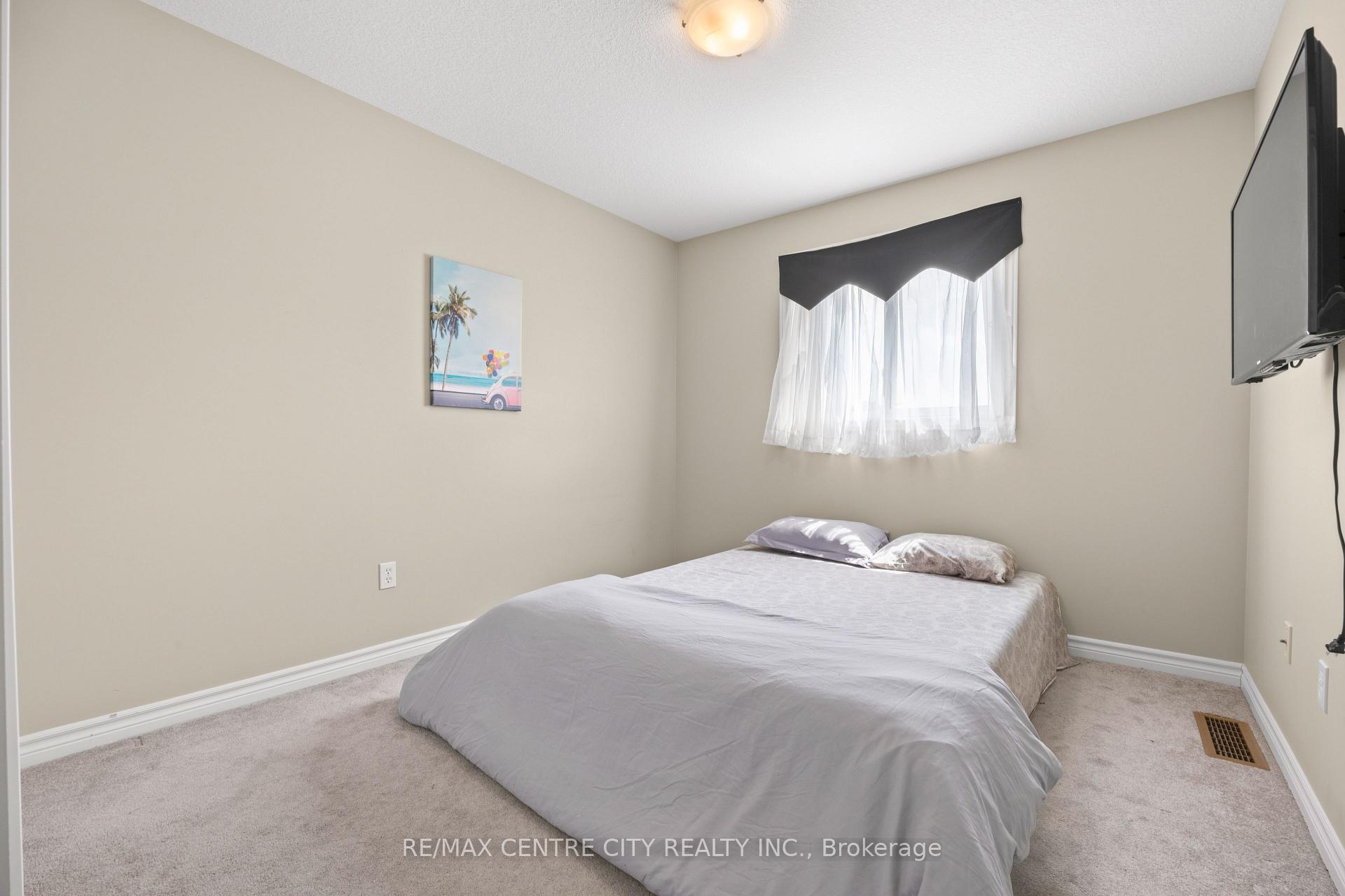Photo 27 of 2 Fenwick Court, St. Thomas — HOMEH