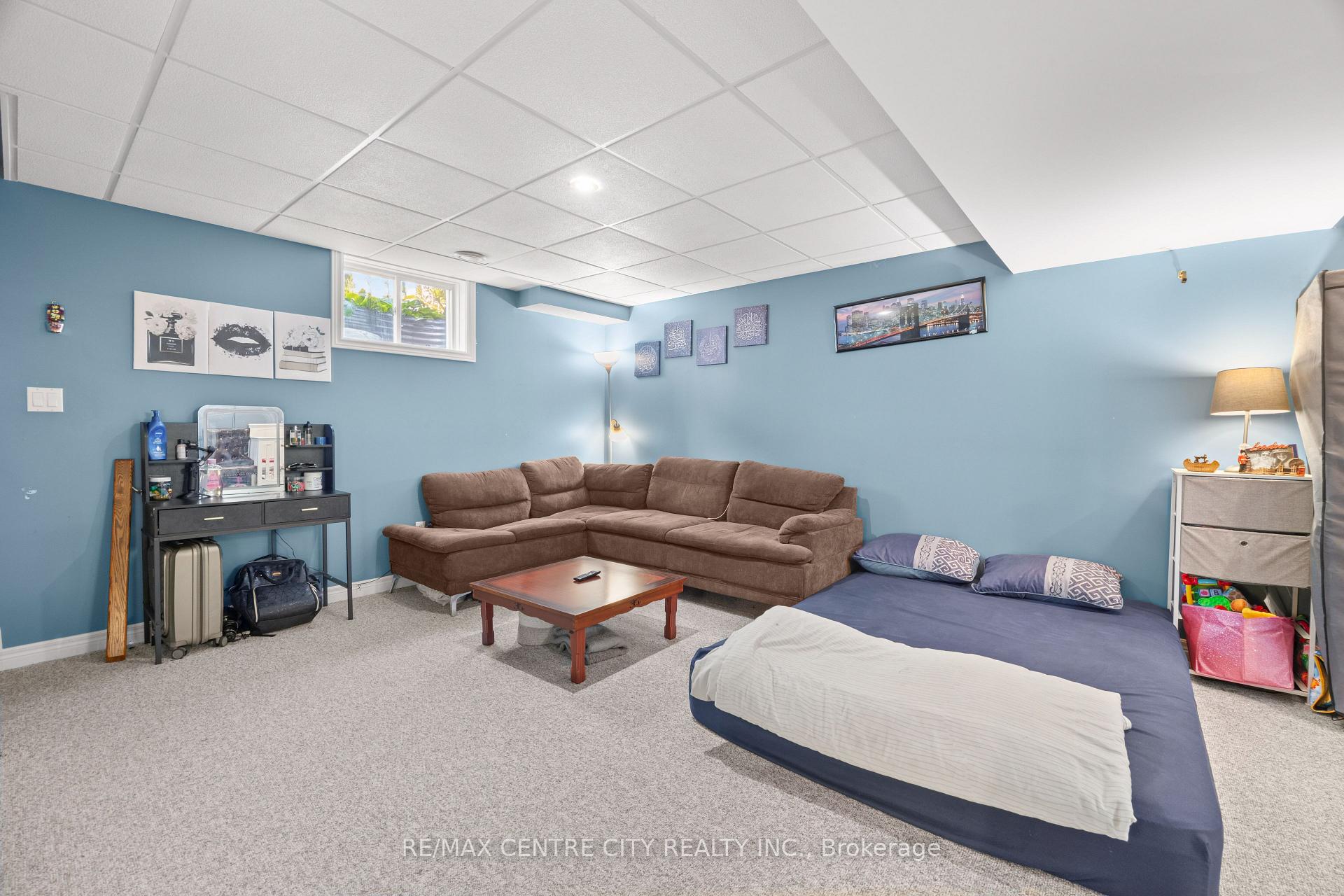 Photo 32 of 2 Fenwick Court, St. Thomas — HOMEH