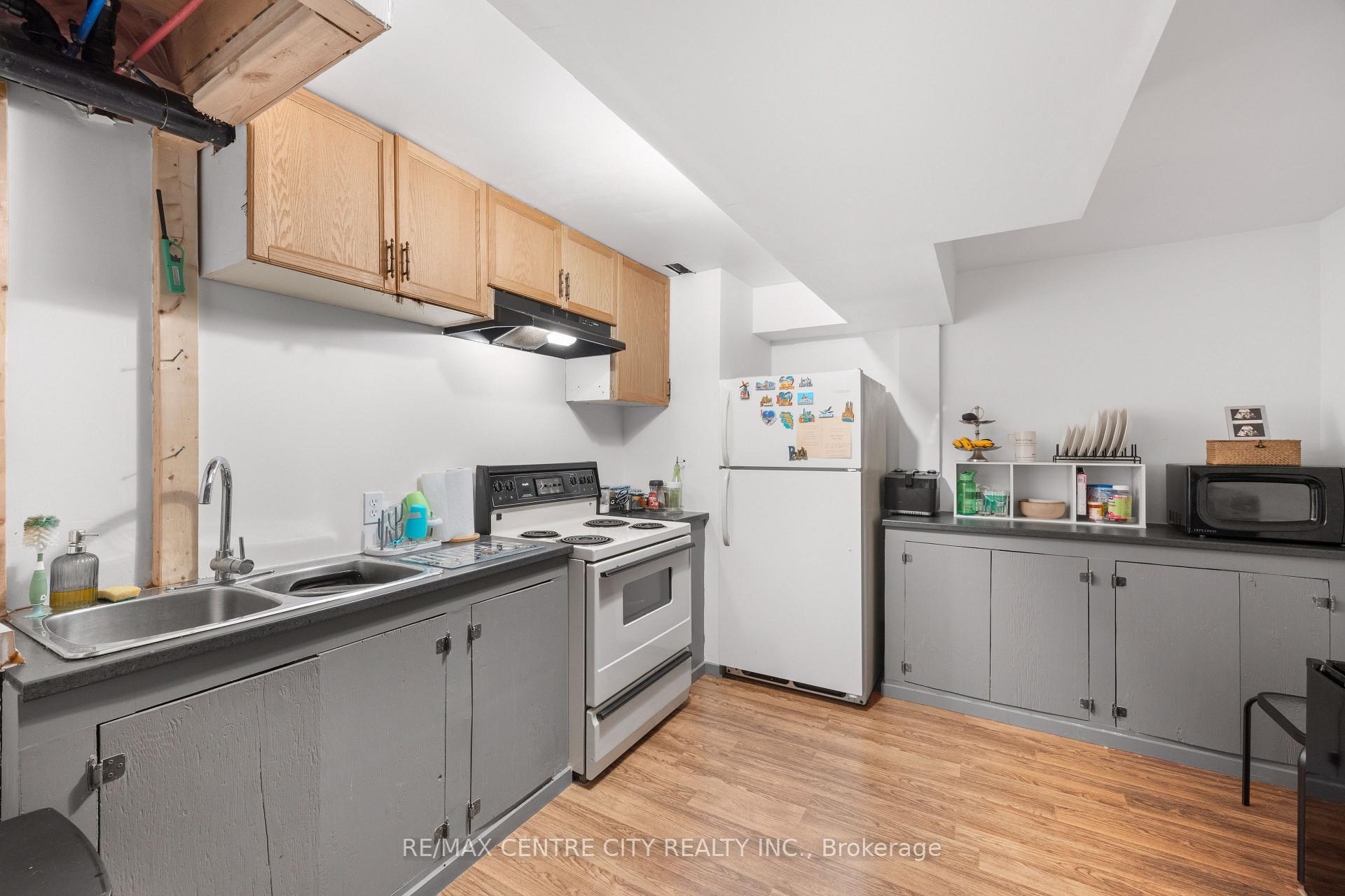 Photo 34 of 2 Fenwick Court, St. Thomas — HOMEH