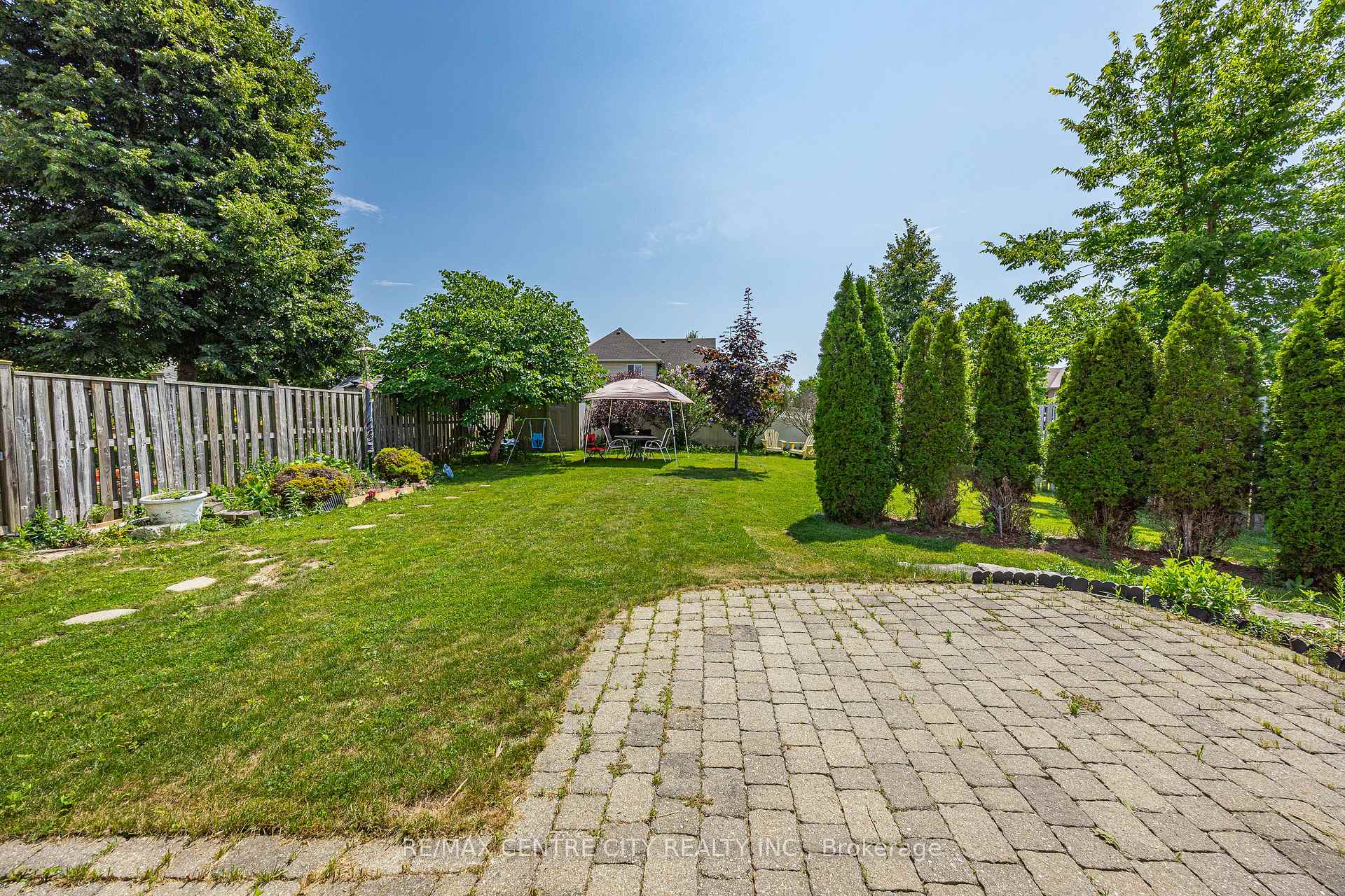 Photo 39 of 2 Fenwick Court, St. Thomas — HOMEH