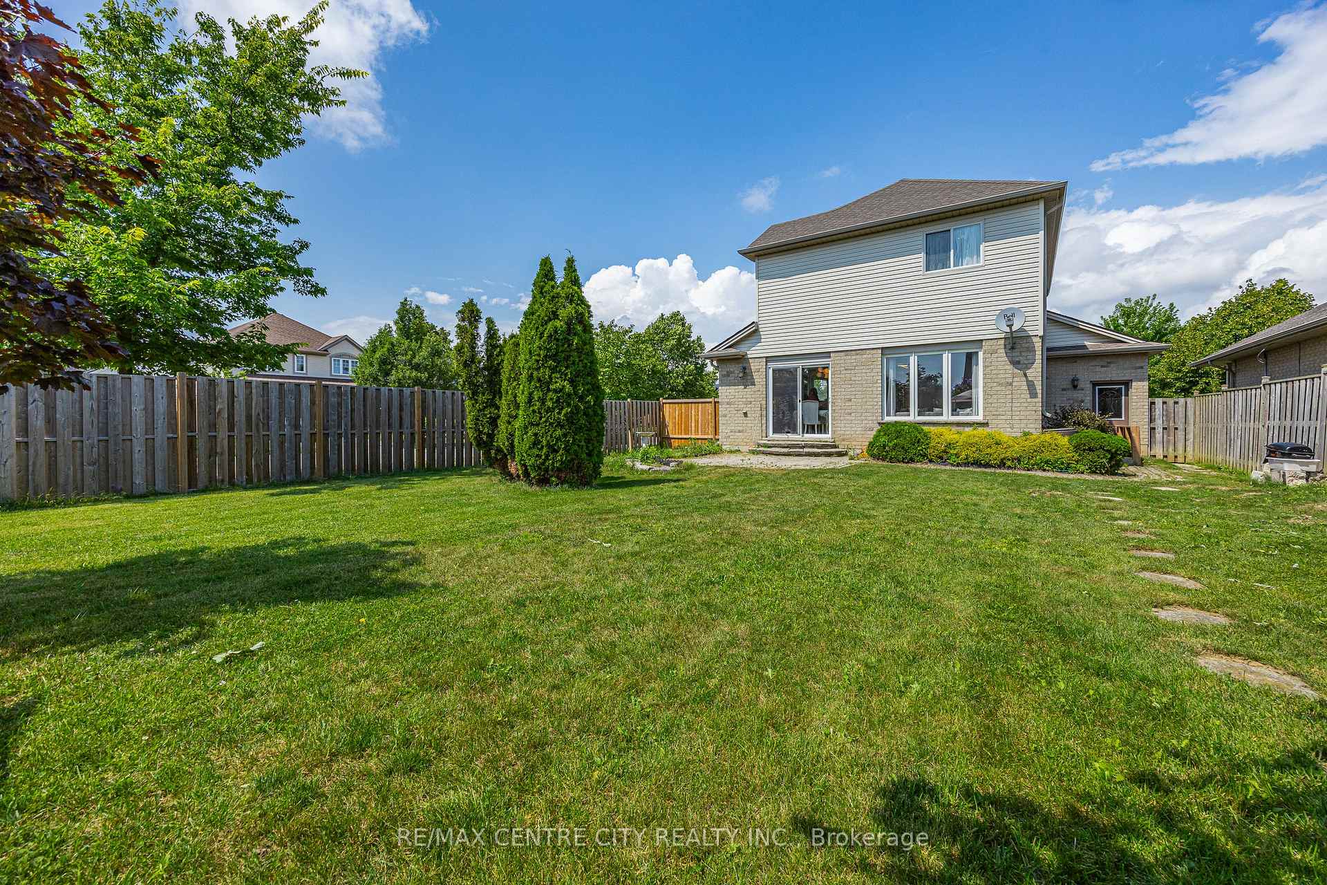 Photo 41 of 2 Fenwick Court, St. Thomas — HOMEH