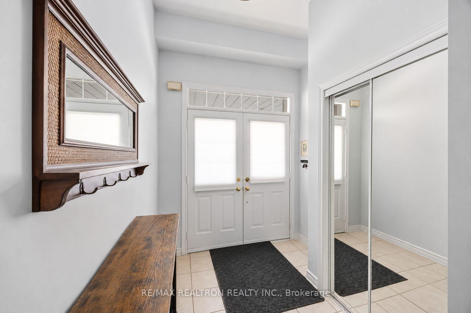 Photo 2 of 23 Amberty Street, Vaughan, Patterson — HOMEH