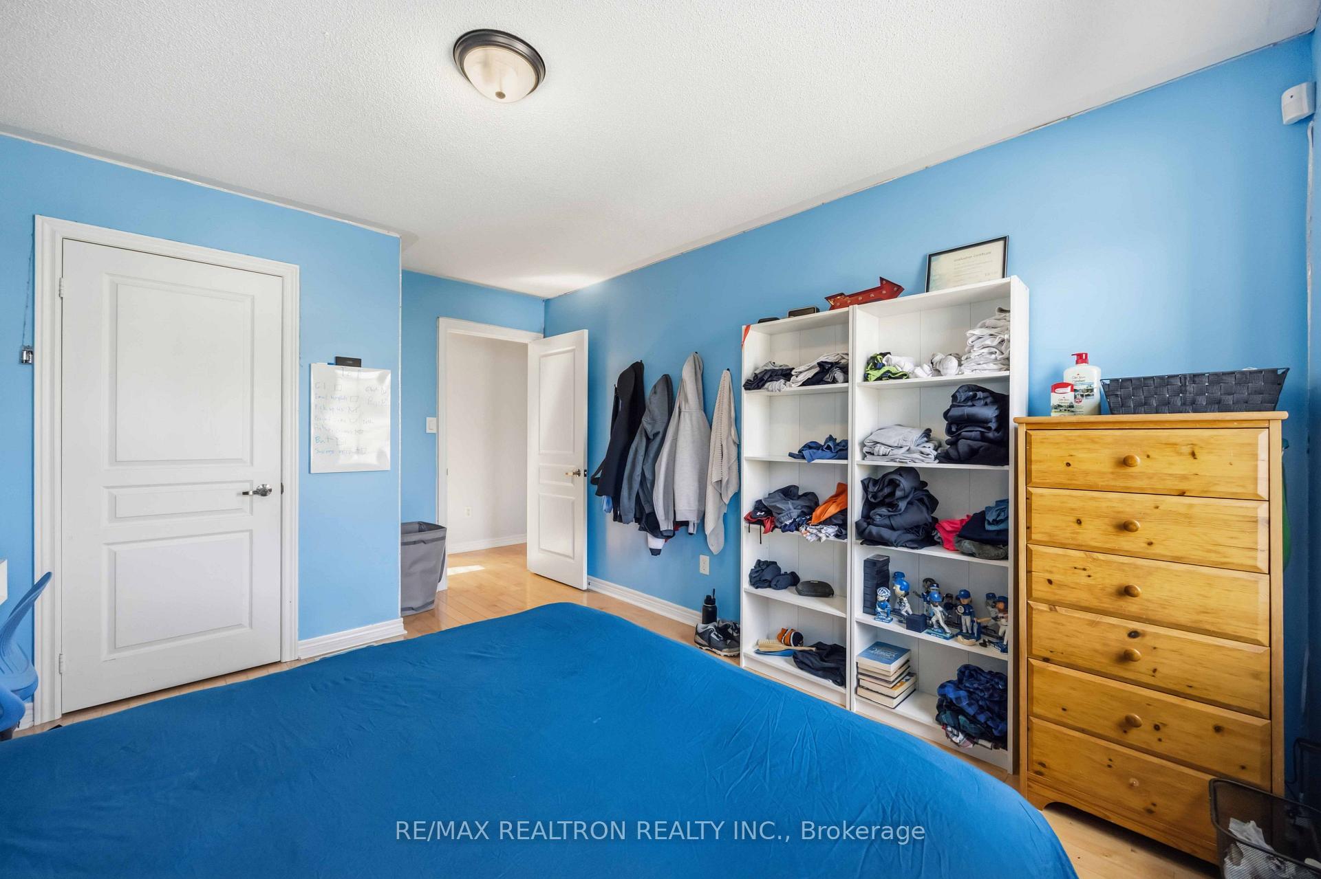 Photo 16 of 23 Amberty Street, Vaughan, Patterson — HOMEH