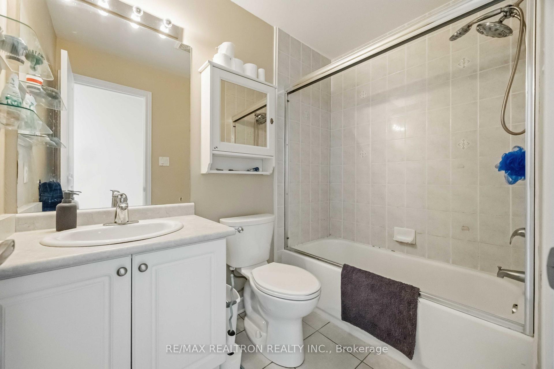 Photo 24 of 23 Amberty Street, Vaughan, Patterson — HOMEH