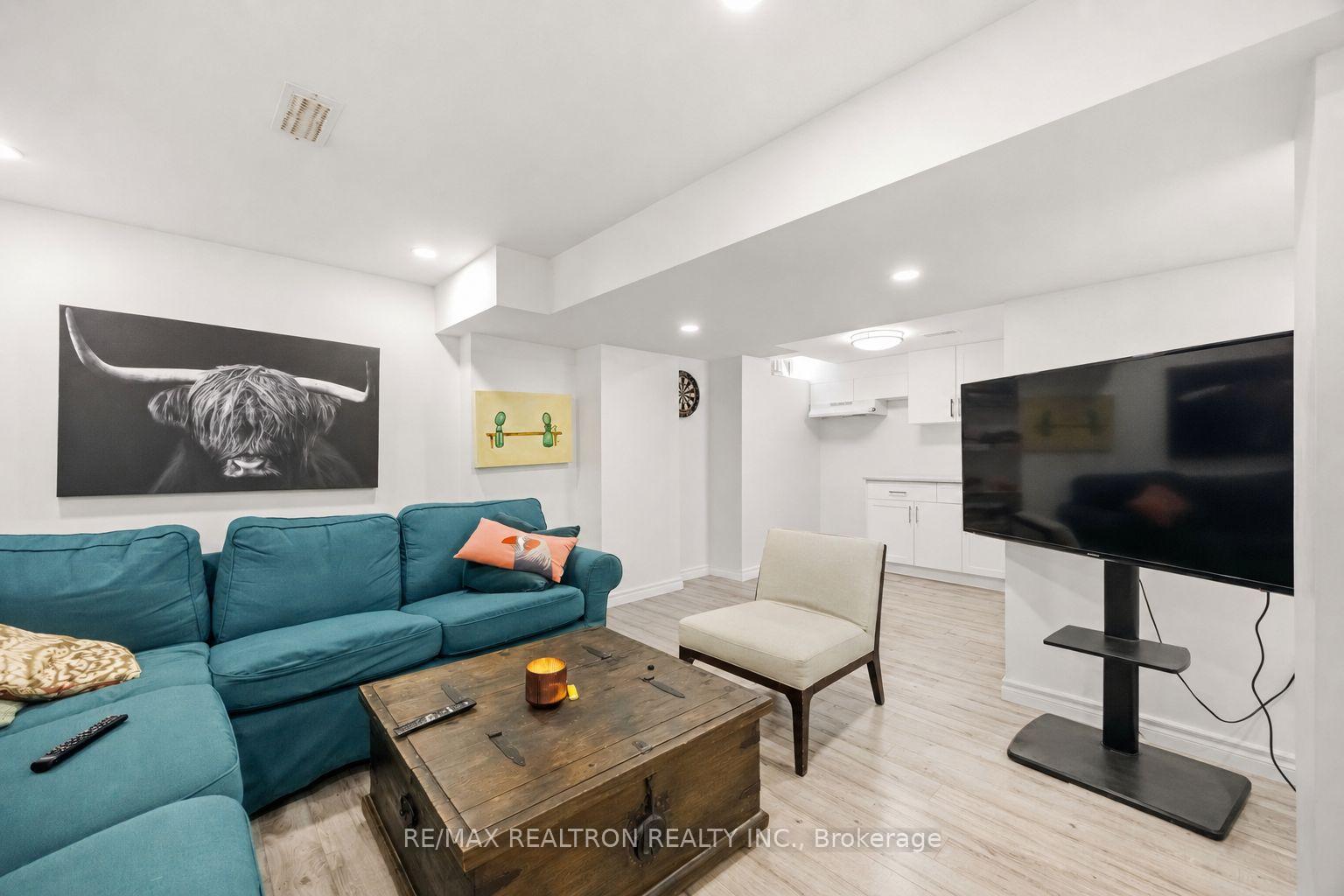 Photo 26 of 23 Amberty Street, Vaughan, Patterson — HOMEH