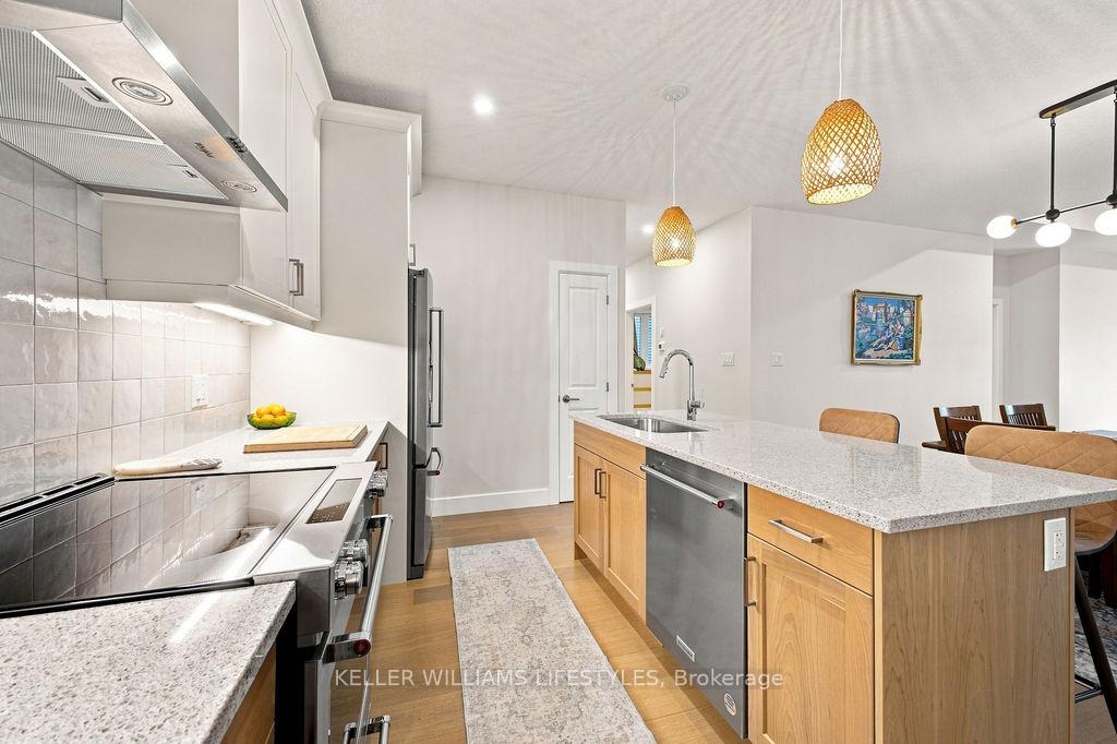 Photo 12 of 130 Scotts Drive, Lucan Biddulph, Lucan — HOMEH