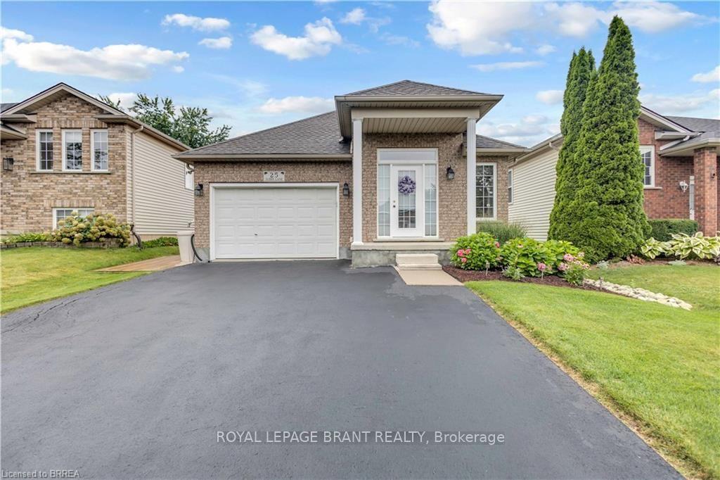Photo 2 of 25 Sudds Lane, Brantford — HOMEH