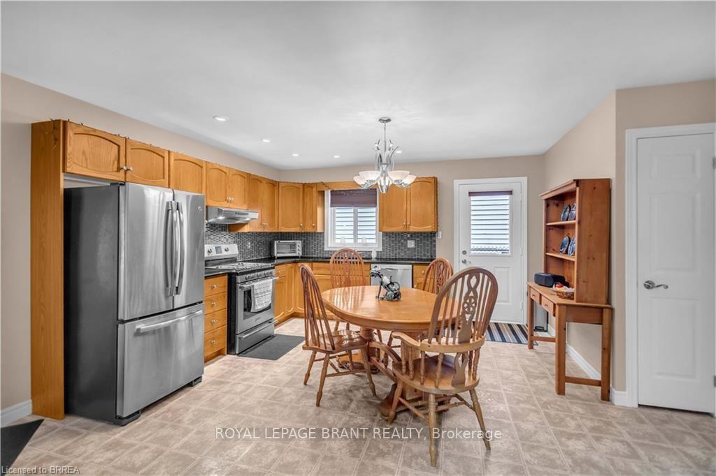 Photo 6 of 25 Sudds Lane, Brantford — HOMEH