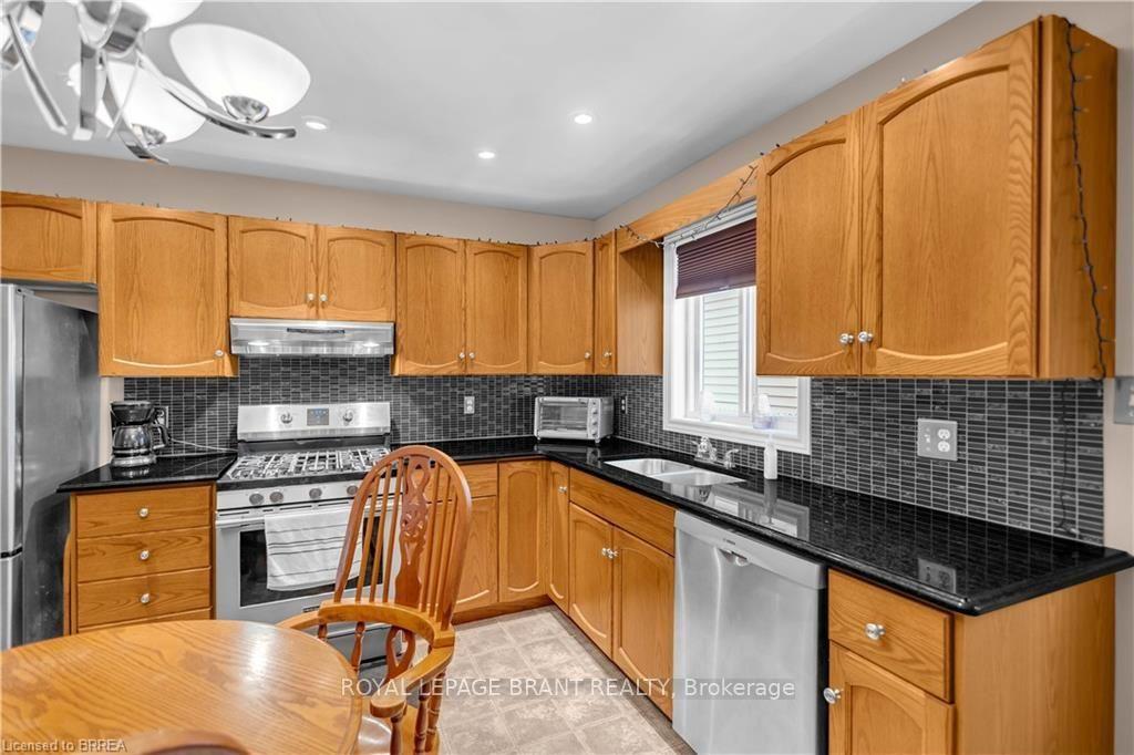 Photo 8 of 25 Sudds Lane, Brantford — HOMEH