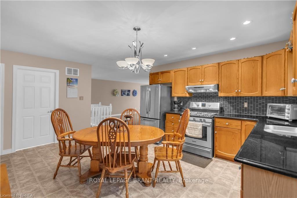 Photo 10 of 25 Sudds Lane, Brantford — HOMEH