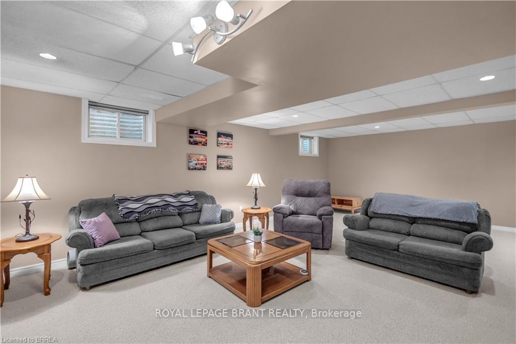 Photo 21 of 25 Sudds Lane, Brantford — HOMEH