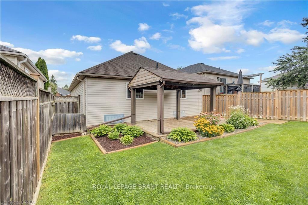 Photo 27 of 25 Sudds Lane, Brantford — HOMEH