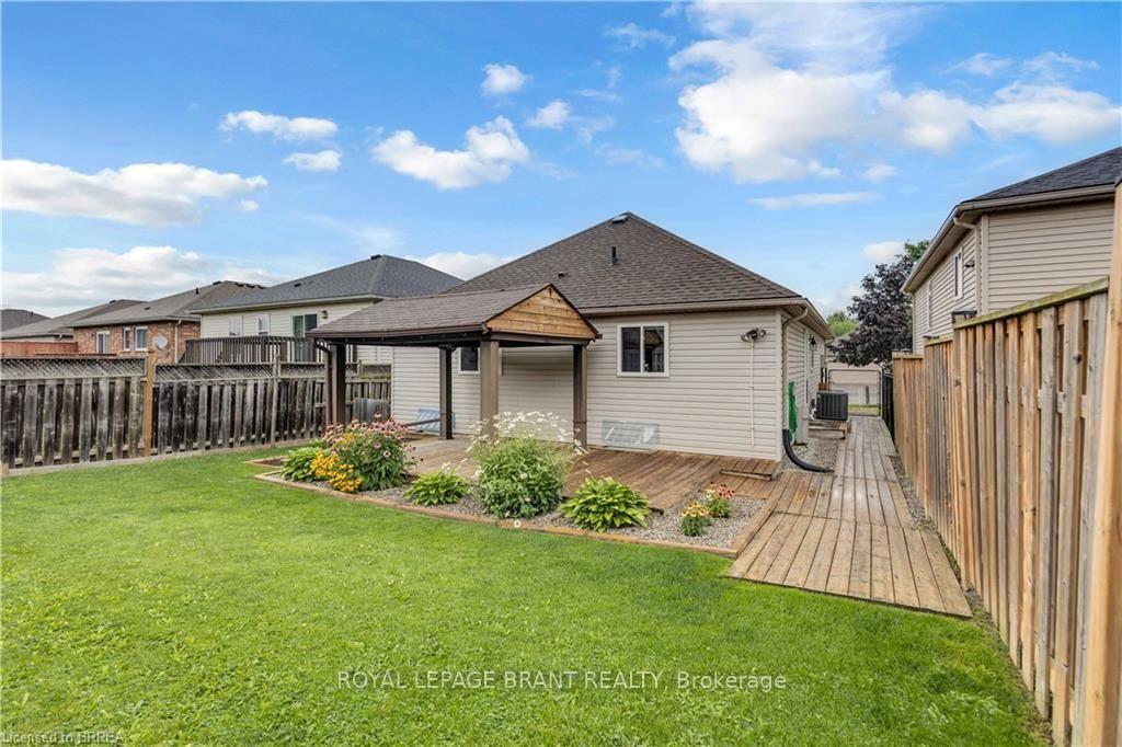 Photo 29 of 25 Sudds Lane, Brantford — HOMEH