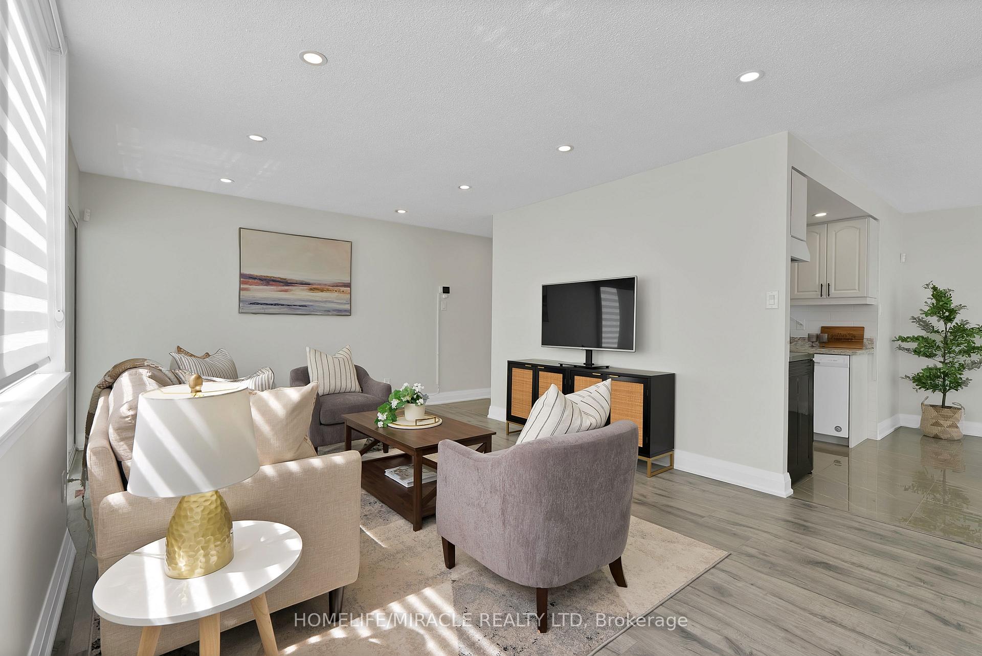 Photo 8 of Unit 112, 350 Webb Drive, Mississauga, City Centre — HOMEH