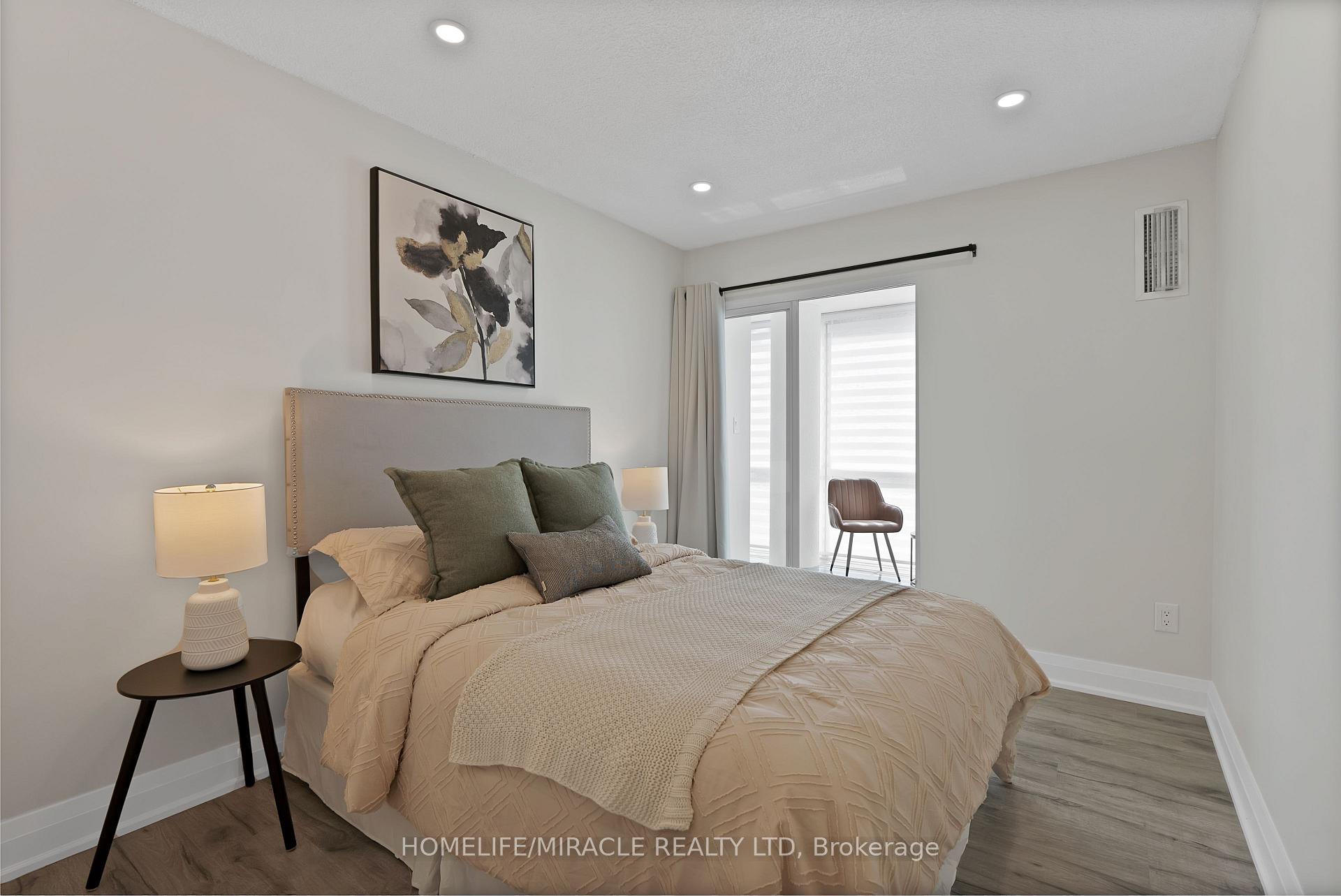Photo 18 of Unit 112, 350 Webb Drive, Mississauga, City Centre — HOMEH